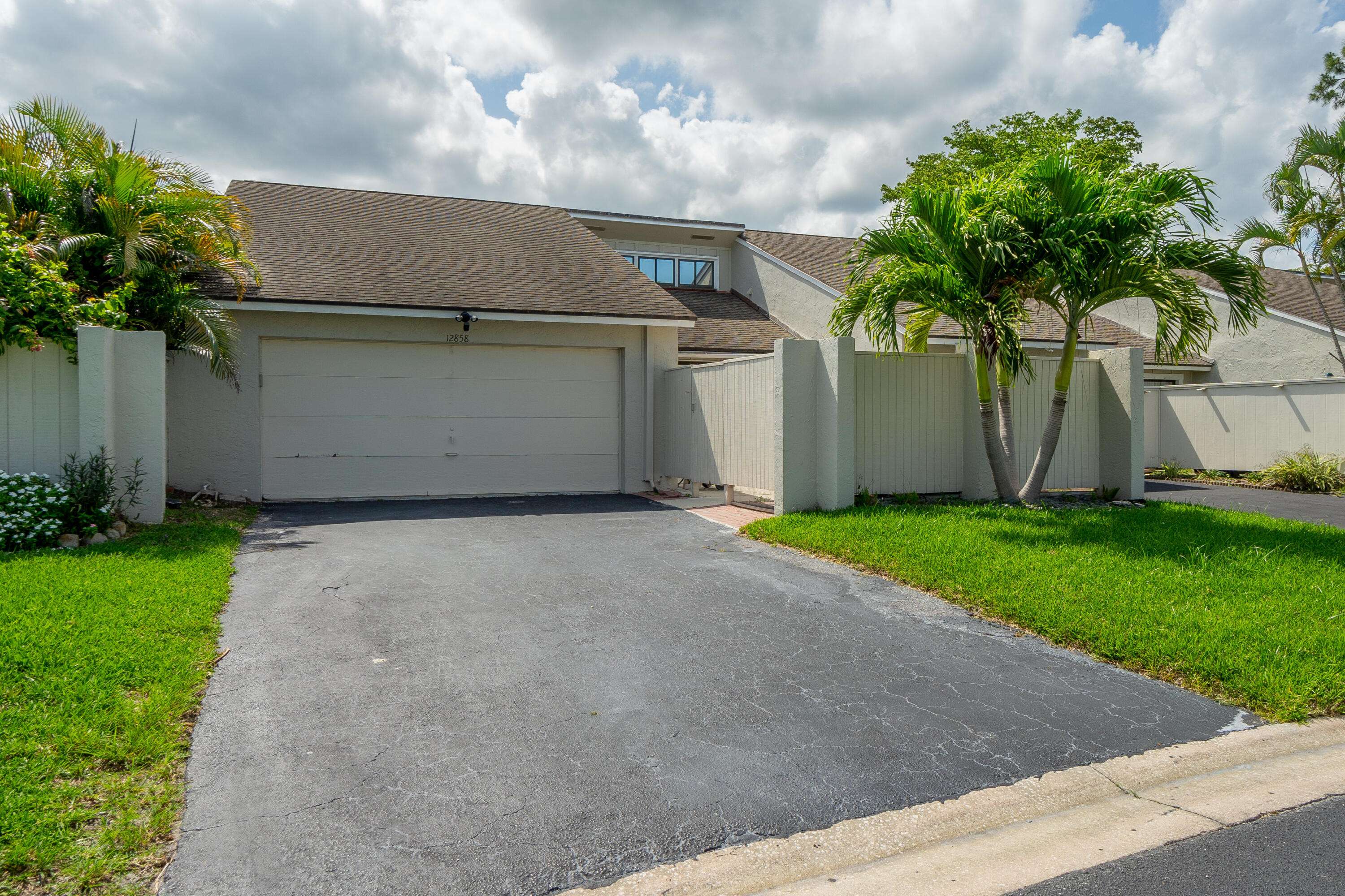 Wellington, FL 33414,12858 Spinnaker LN