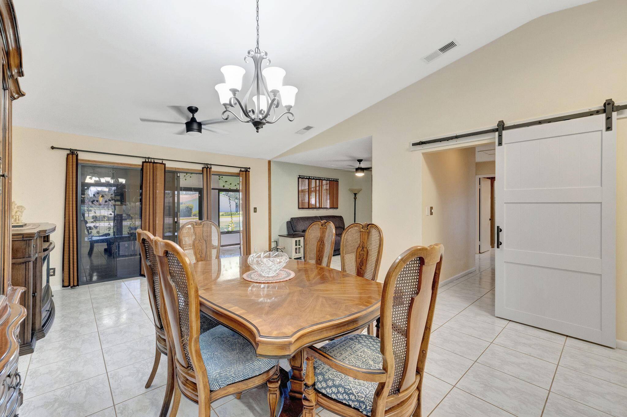 Boynton Beach, FL 33426,5 Danby PL
