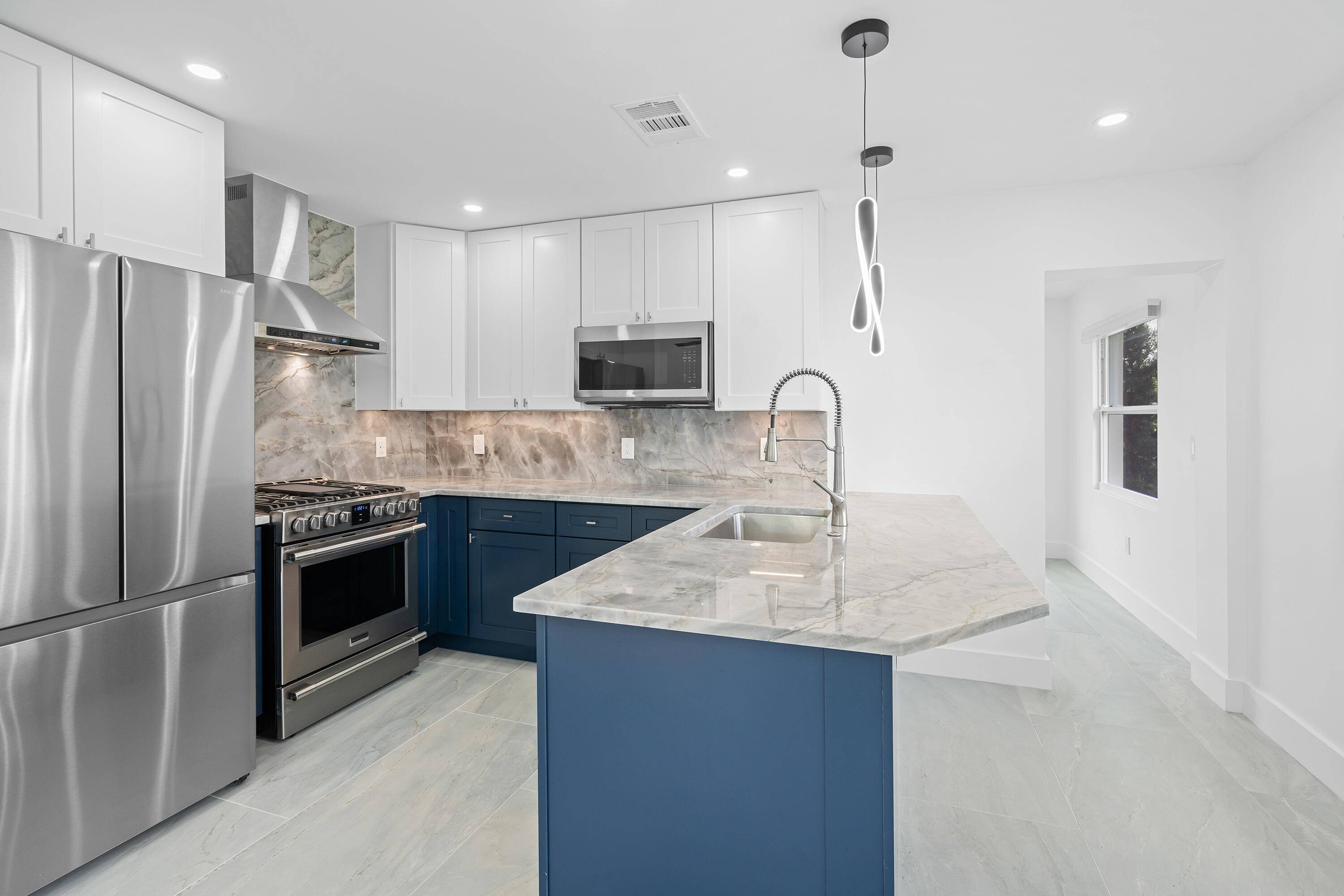 Riviera Beach, FL 33404,225 E 24th Street
