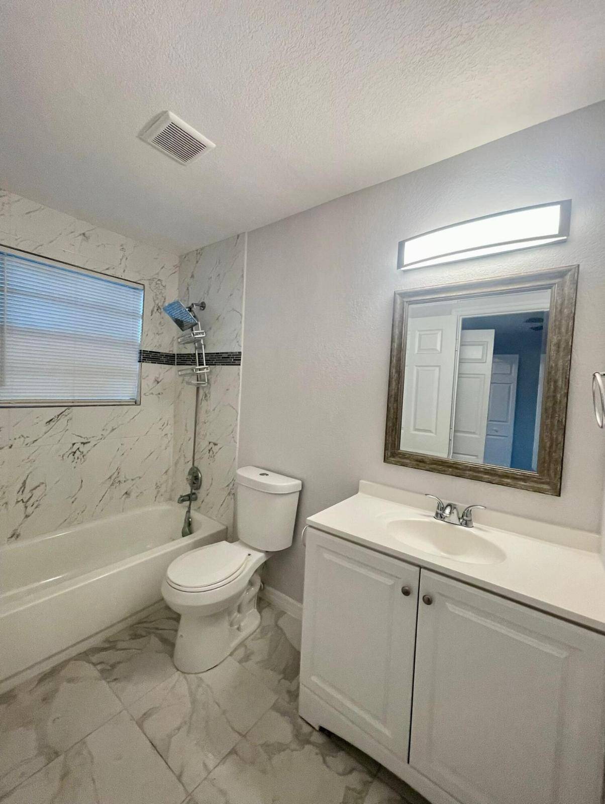 Mangonia Park, FL 33407,5706 Candlewood