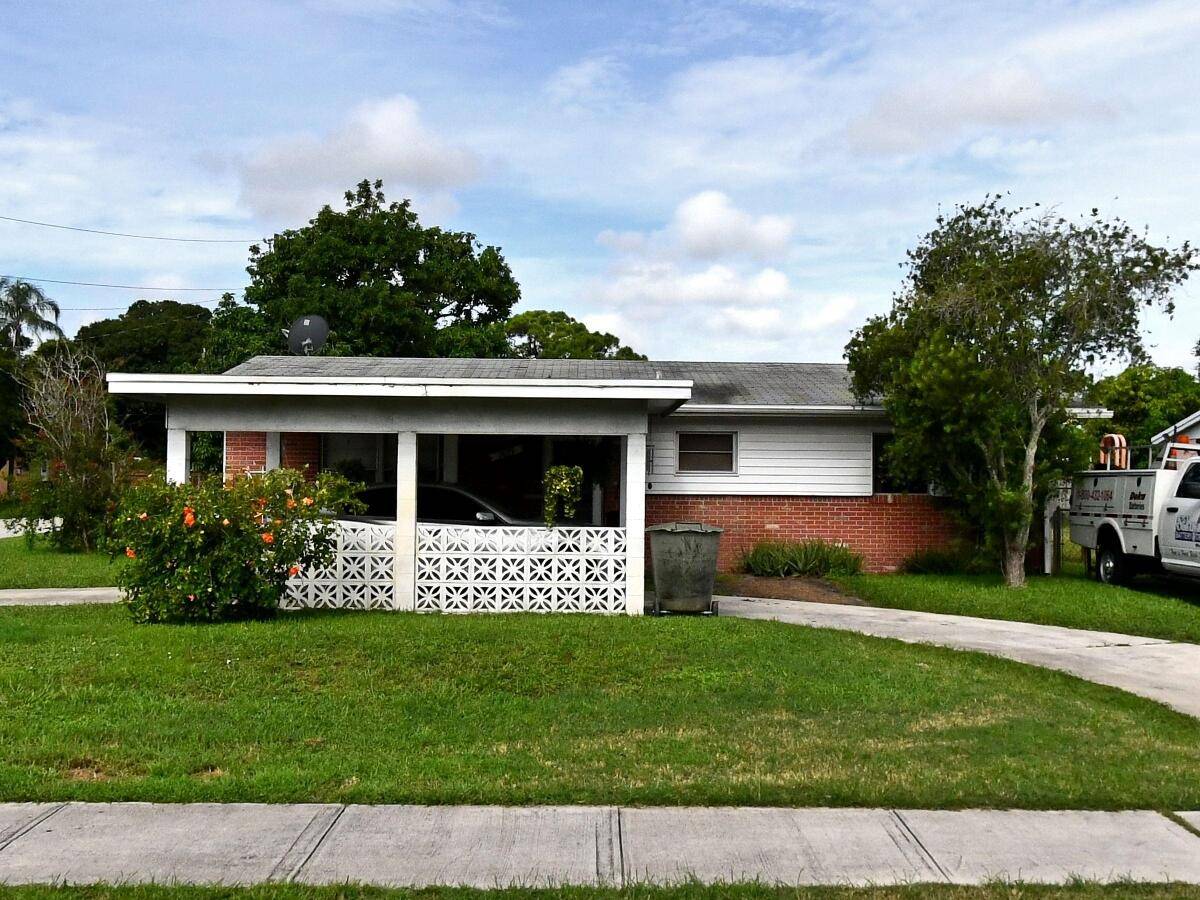 Fort Pierce, FL 34982,2629 Oleander BLVD