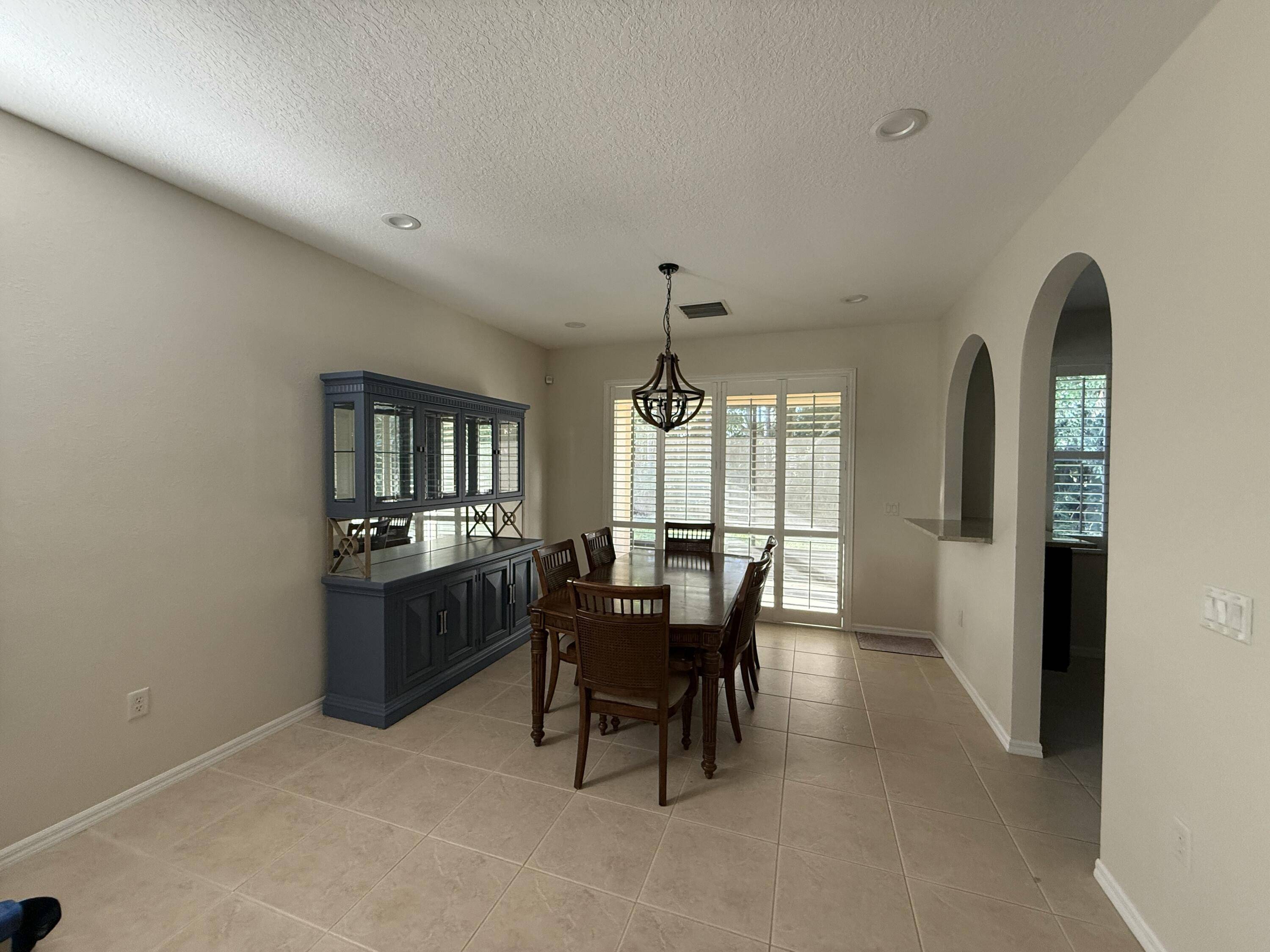 Saint Lucie West, FL 34986,560 SW S Indian Key DR