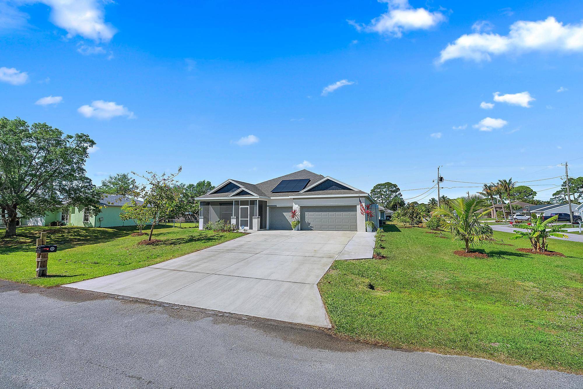 Port Saint Lucie, FL 34983,1302 SE Naples LN