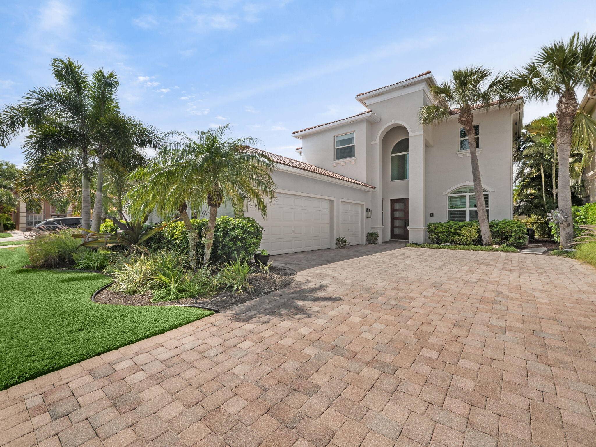 Palm Beach Gardens, FL 33418,103 Via Escobar PL