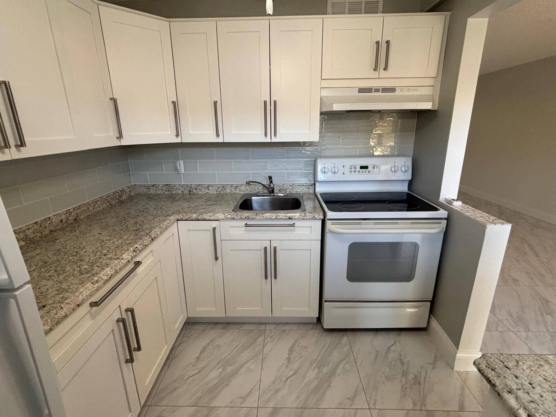 Boynton Beach, FL 33435,2182 NE 1st WAY 105