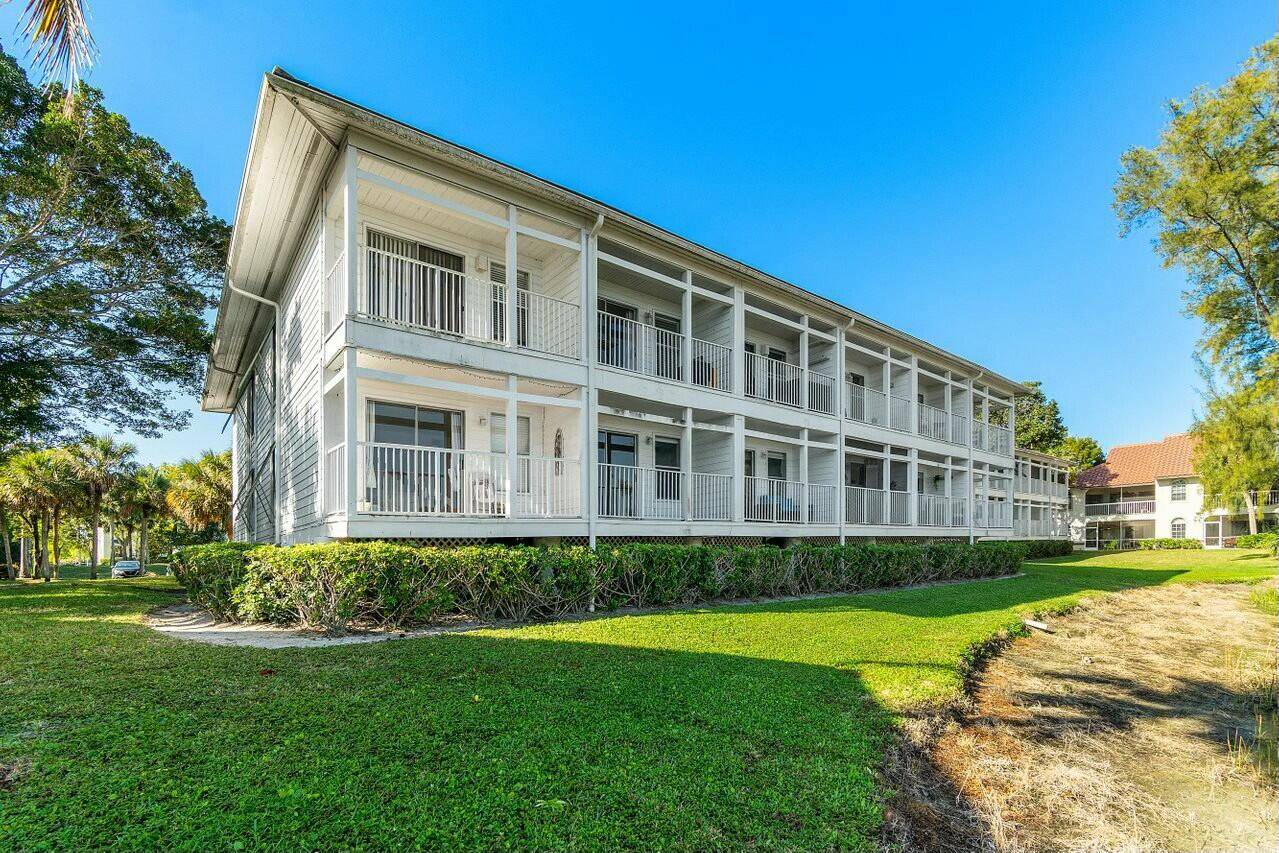 Palm Beach Gardens, FL 33418,159 Cypress Point DR
