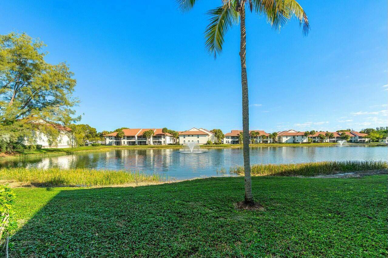 Palm Beach Gardens, FL 33418,159 Cypress Point DR