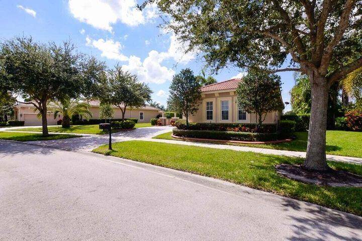Port Saint Lucie, FL 34986,9895 SW Nuova WAY