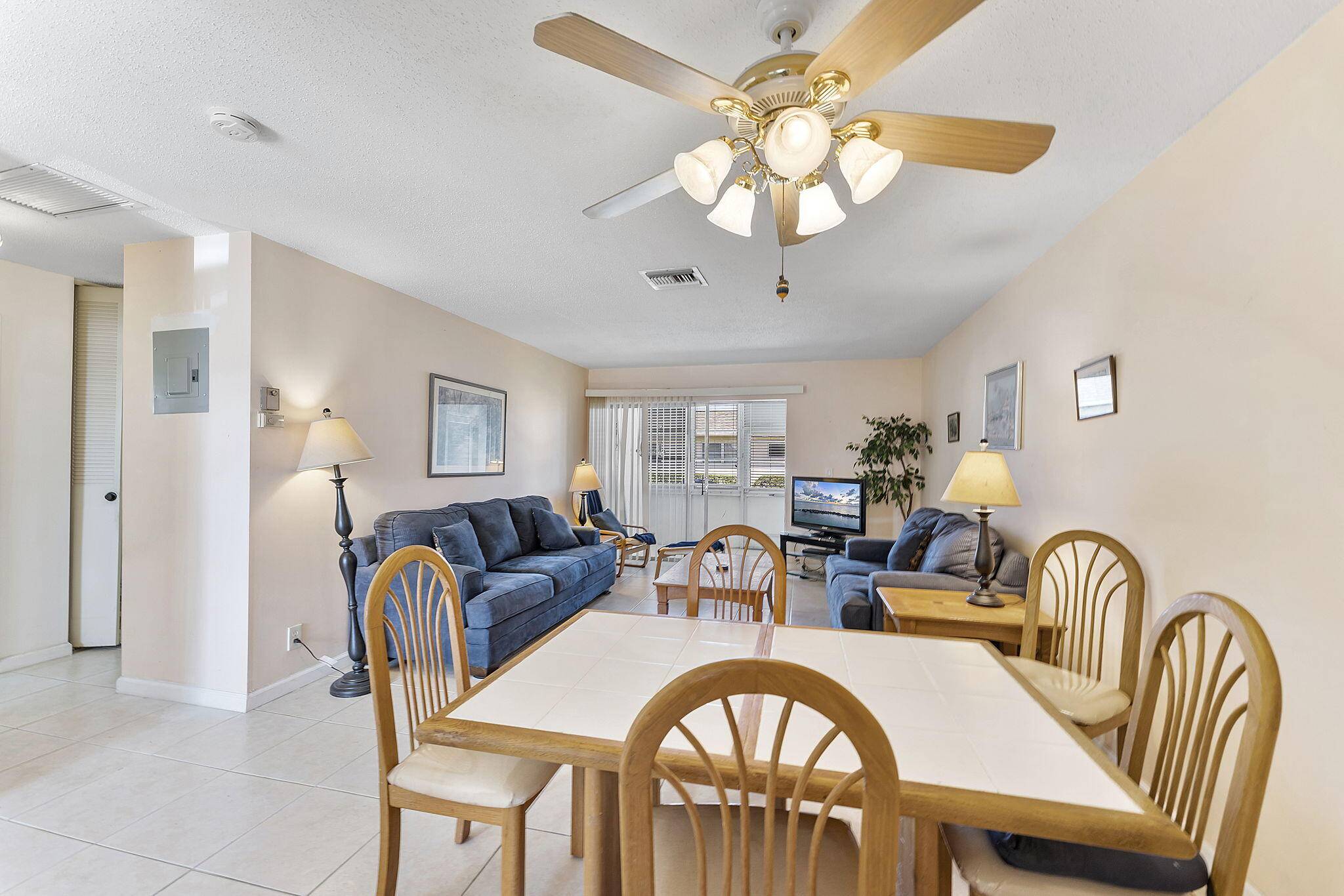 West Palm Beach, FL 33415,2523 W Dudley DR H