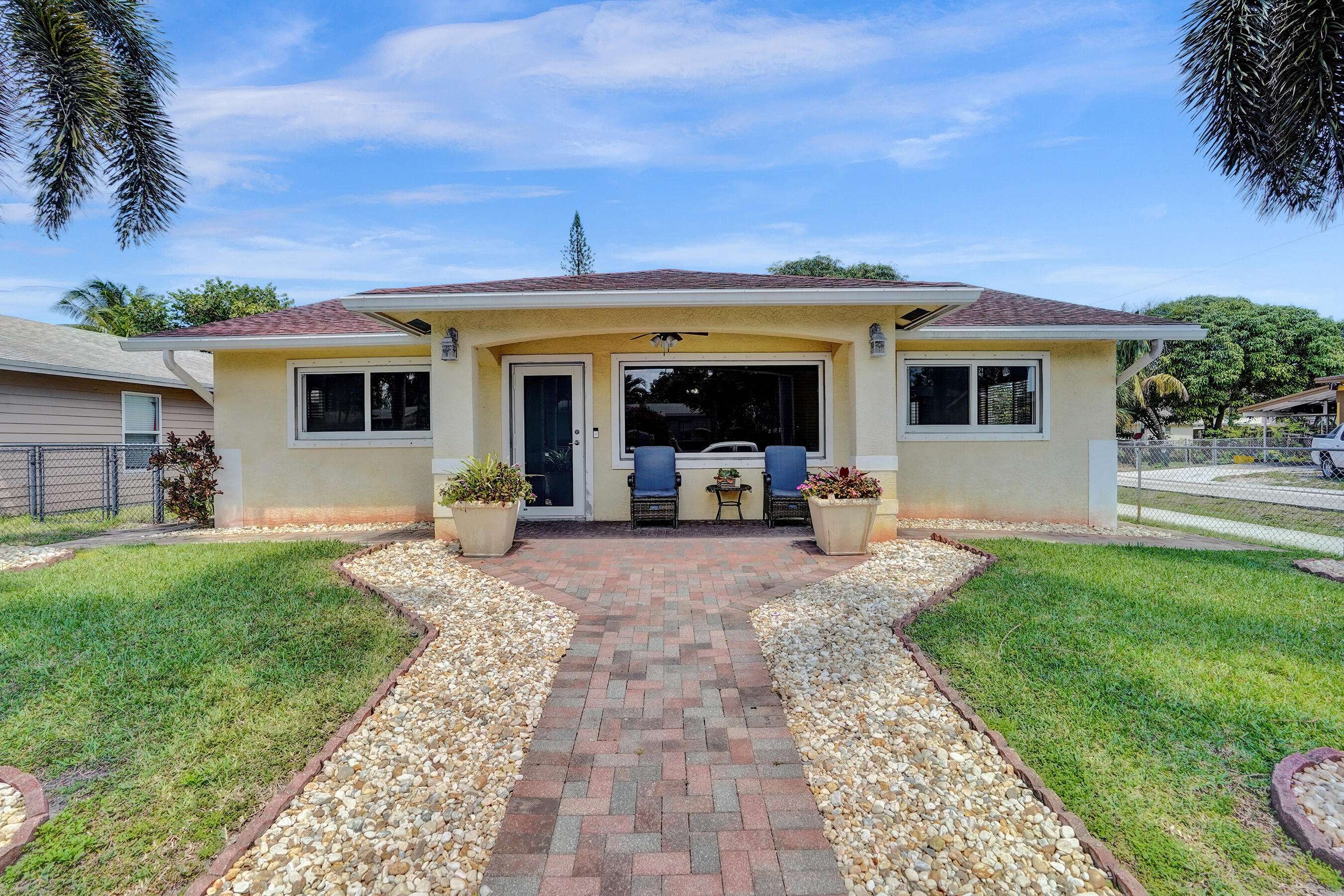 Lake Worth Beach, FL 33460,630 S E ST