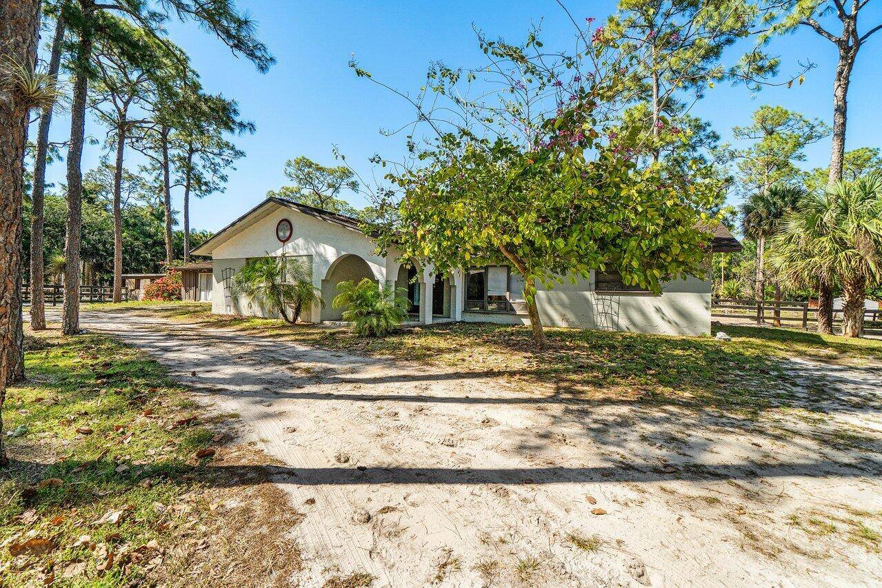 Loxahatchee Groves, FL 33470,15201 Timberlane PL