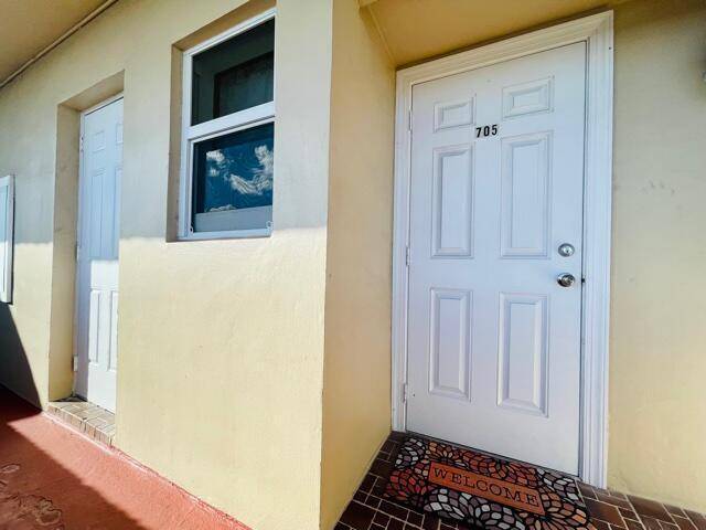 Deerfield Beach, FL 33064,1101 Crystal Lake DR 705