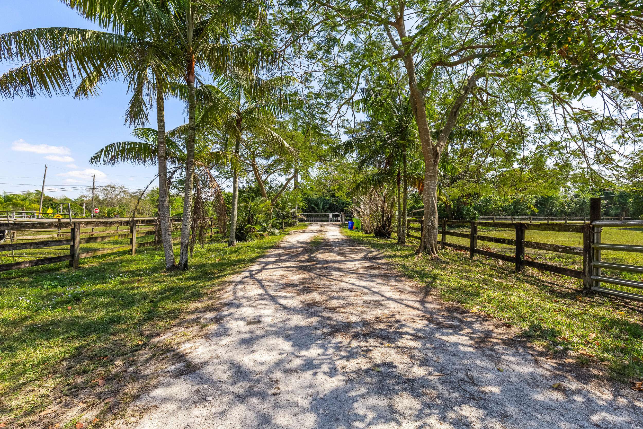 Loxahatchee Groves, FL 33470,4216 N 145th AVE