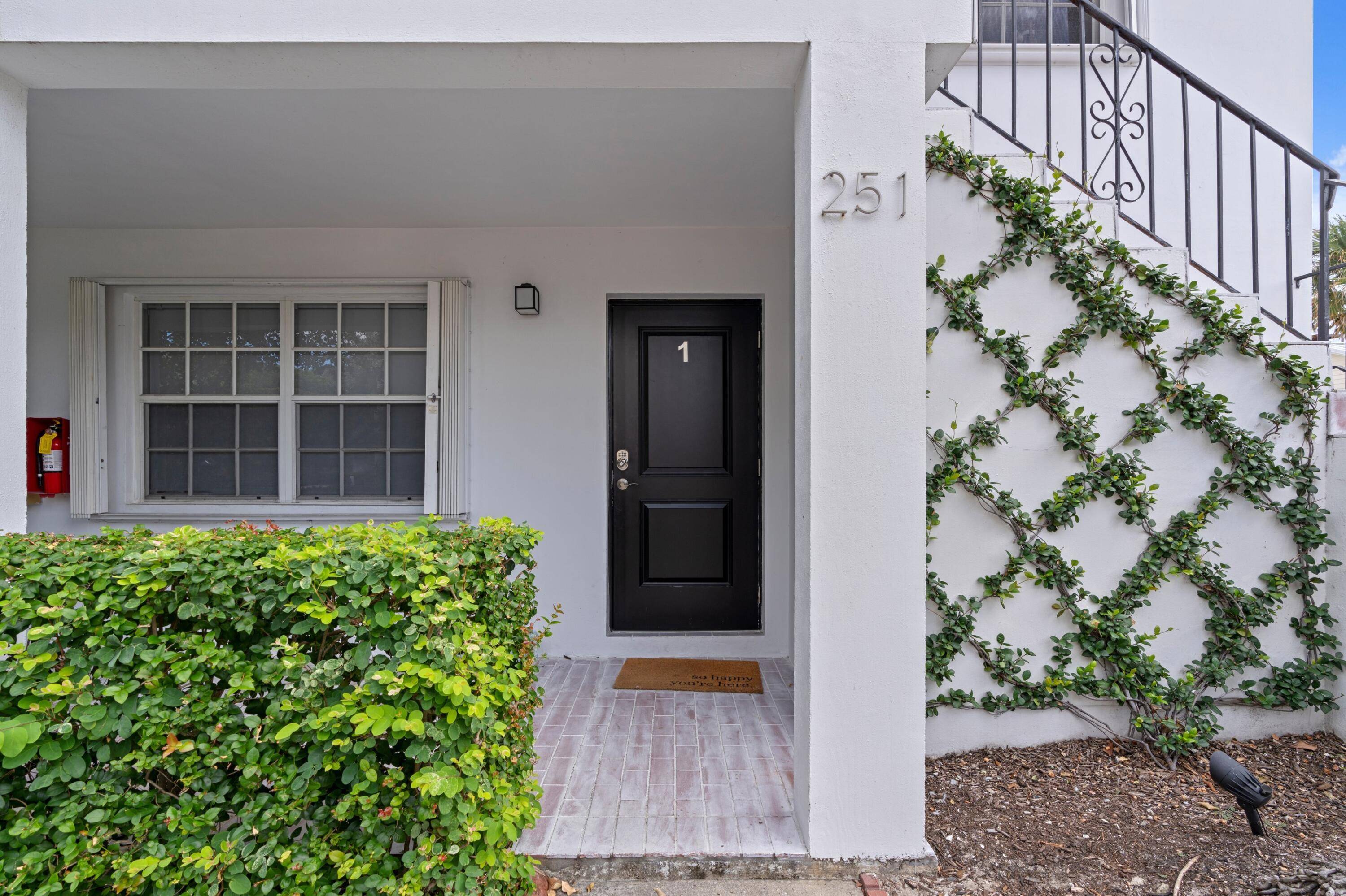Palm Beach, FL 33480,251 Bradley PL