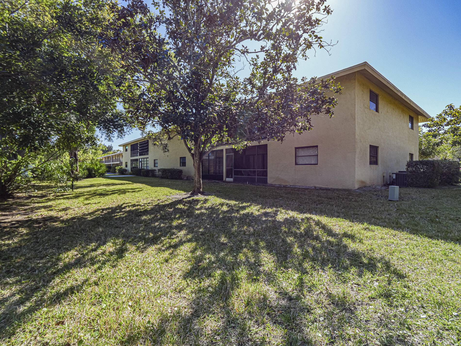 Vero Beach, FL 32960,400 18th ST G2