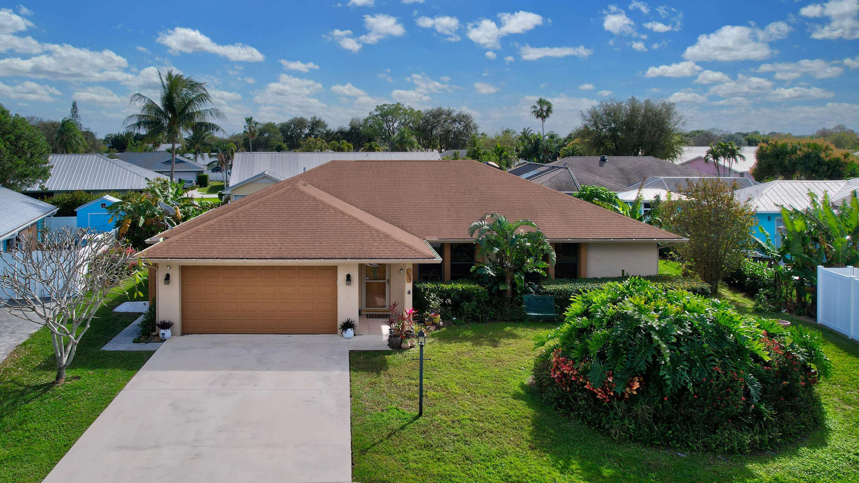 Jensen Beach, FL 34957,1927 NE San Carlos Calle