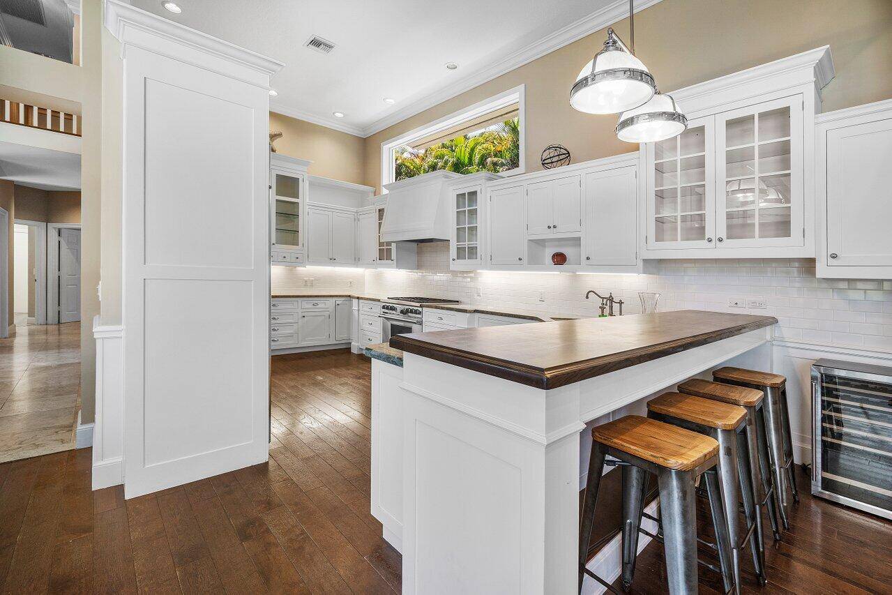 Palm Beach Gardens, FL 33418,101 Sandbourne LN