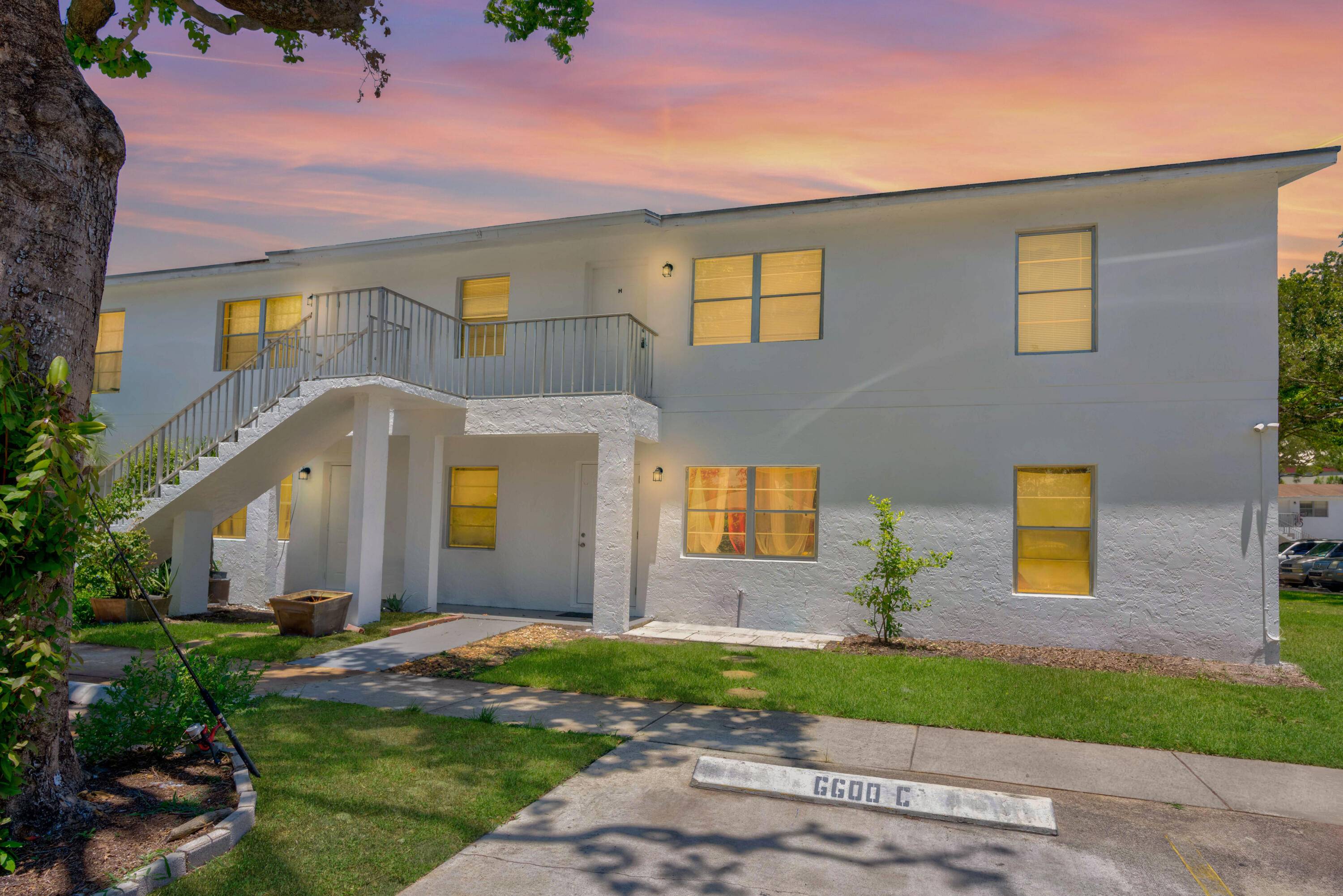 Jupiter, FL 33458,6600 Jupiter Gardens BLVD E
