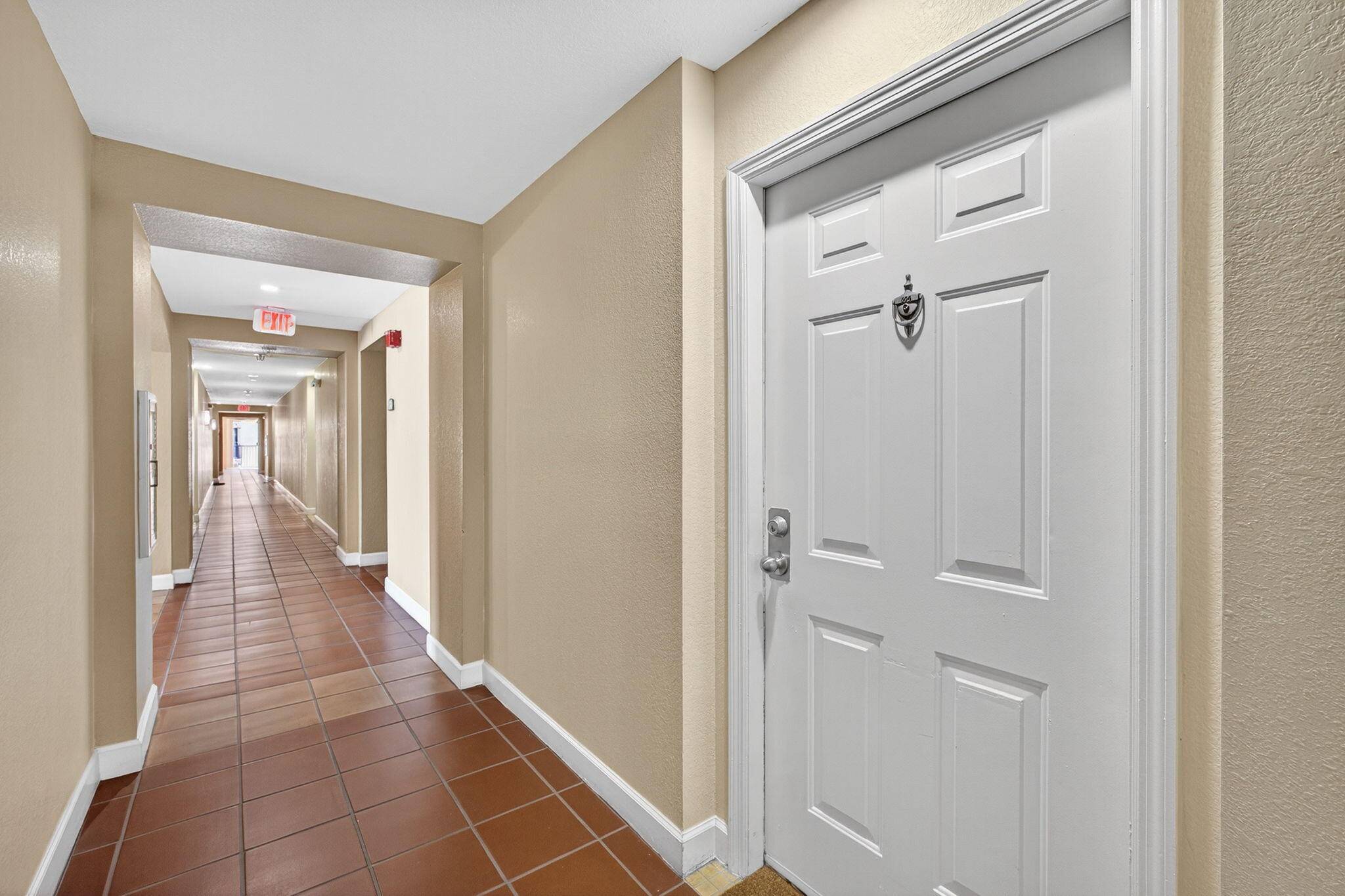 West Palm Beach, FL 33401,720 S Sapodilla AVE 304