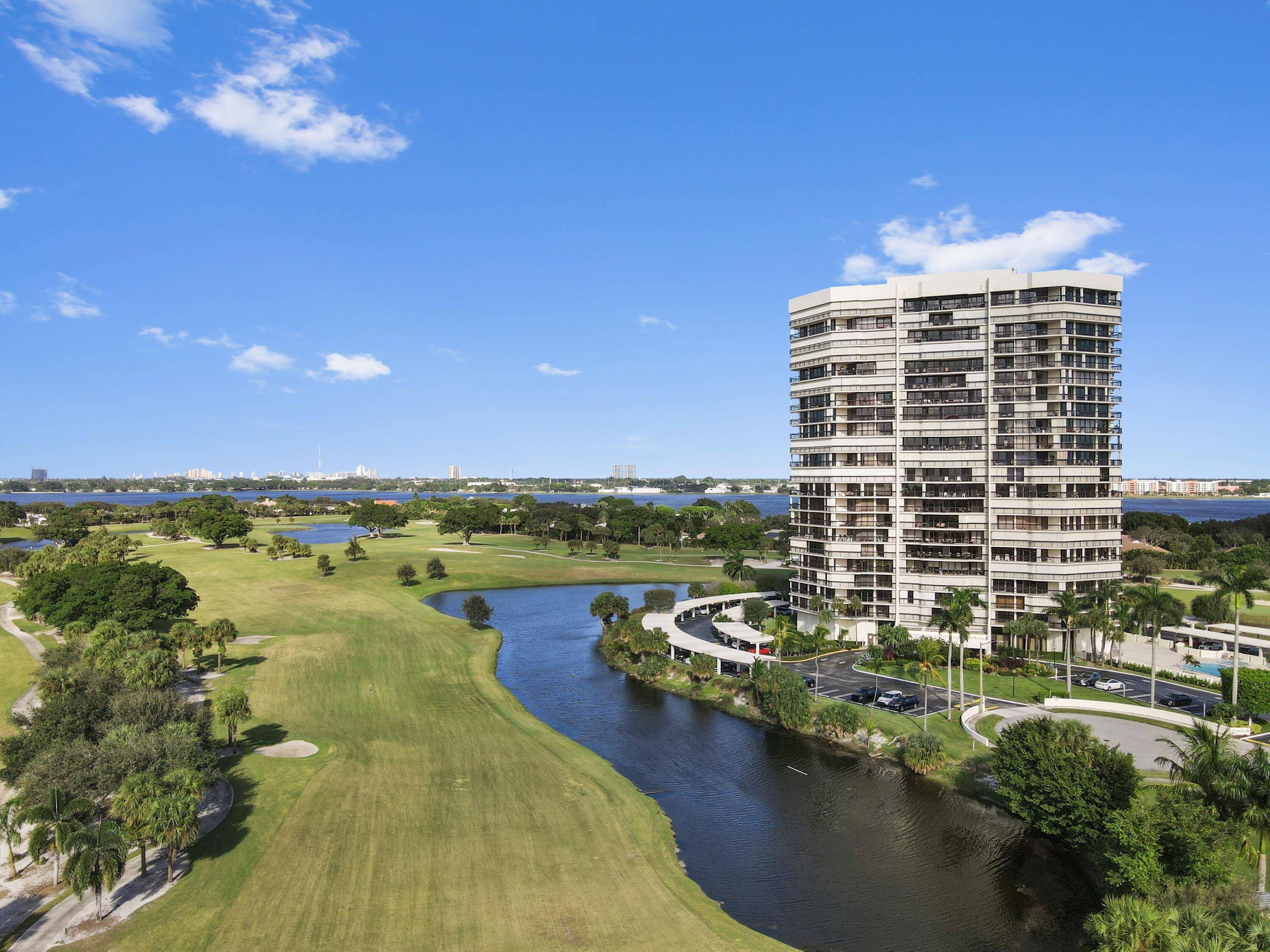 West Palm Beach, FL 33401,1900 Consulate 2001 PL 2001