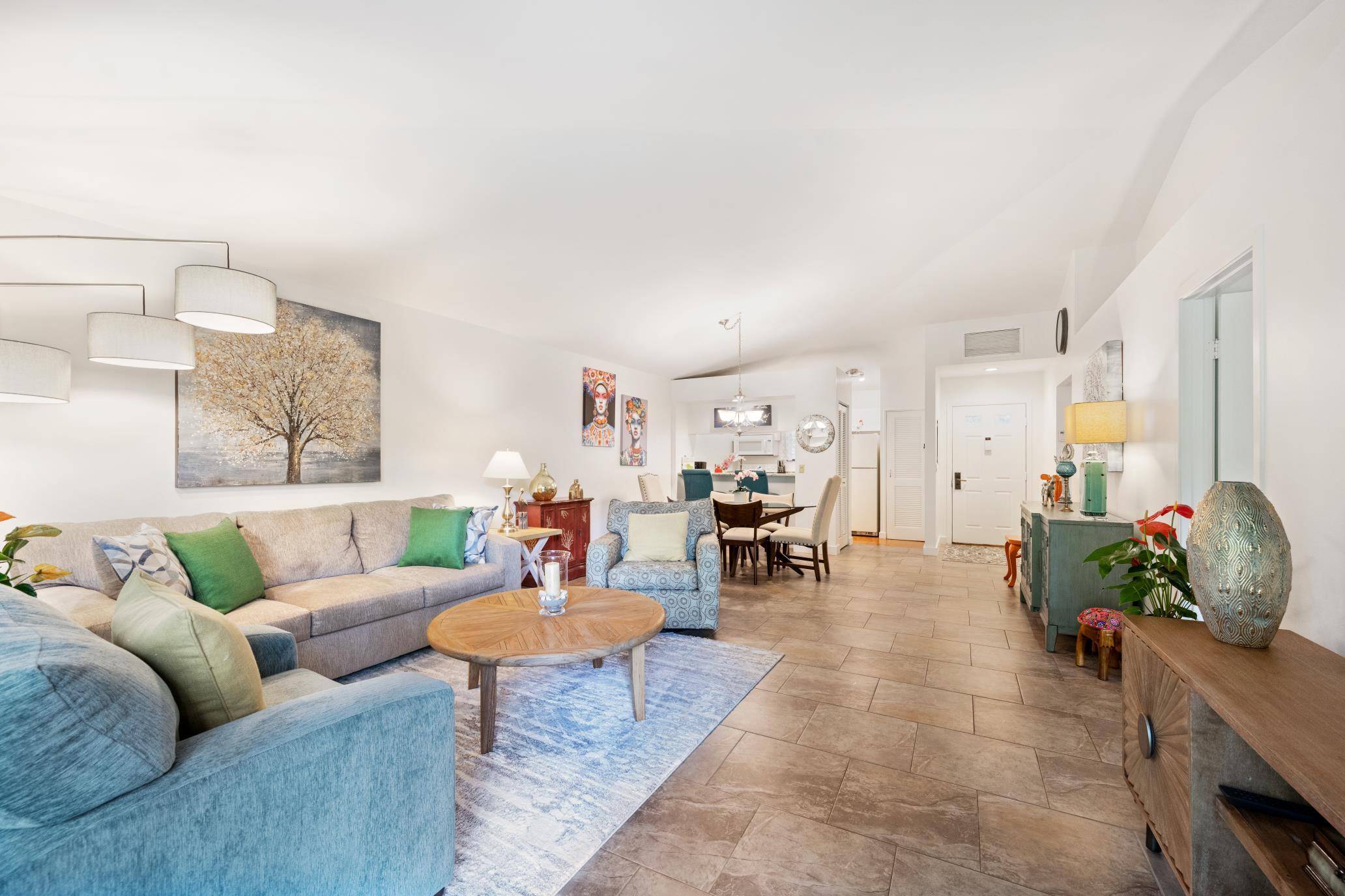 Palm Beach Gardens, FL 33418,107 Club DR
