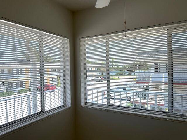 Lake Worth Beach, FL 33461,3320 Lake Osborne DR 210