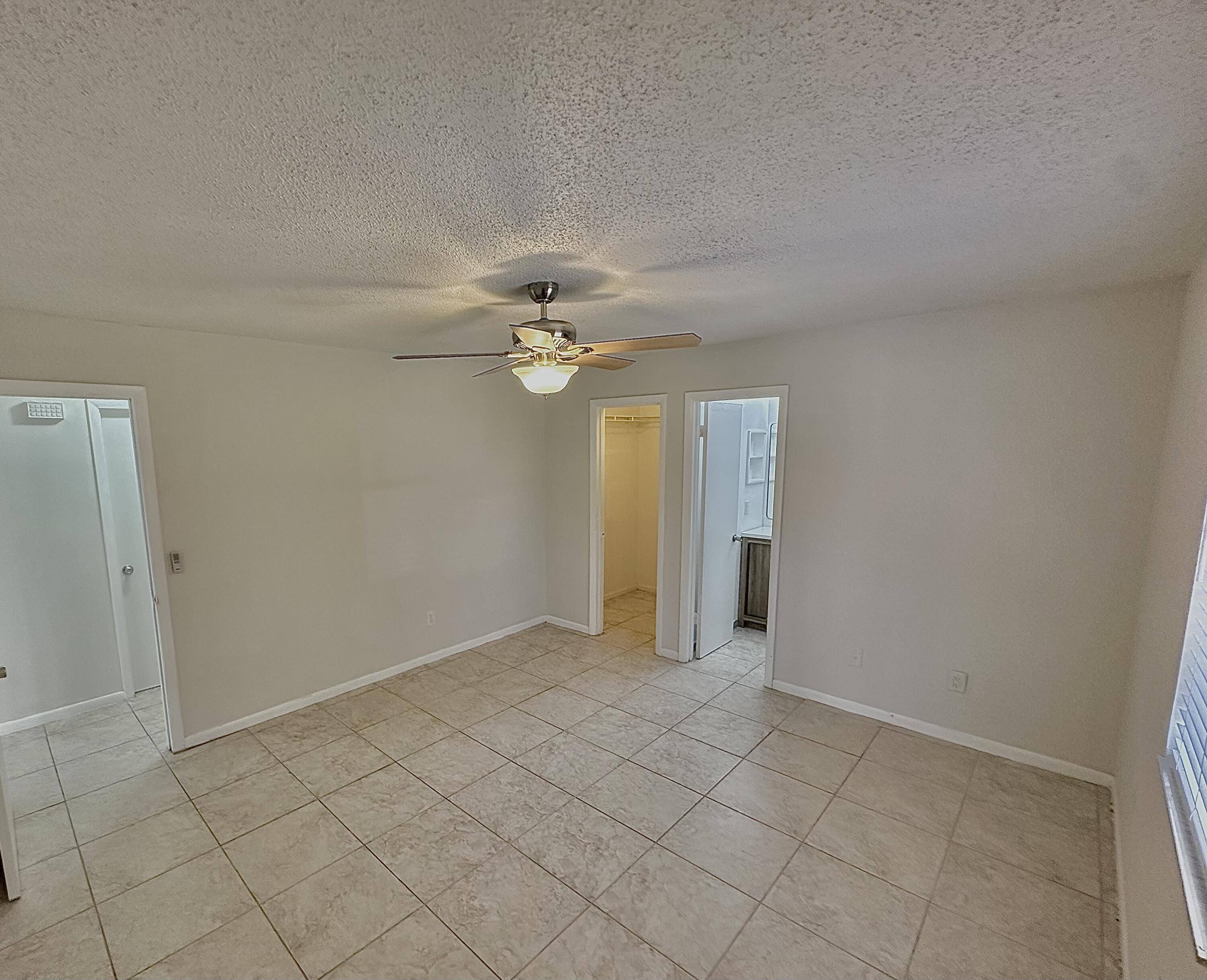Port Saint Lucie, FL 34984,362 SW N Voltair TER