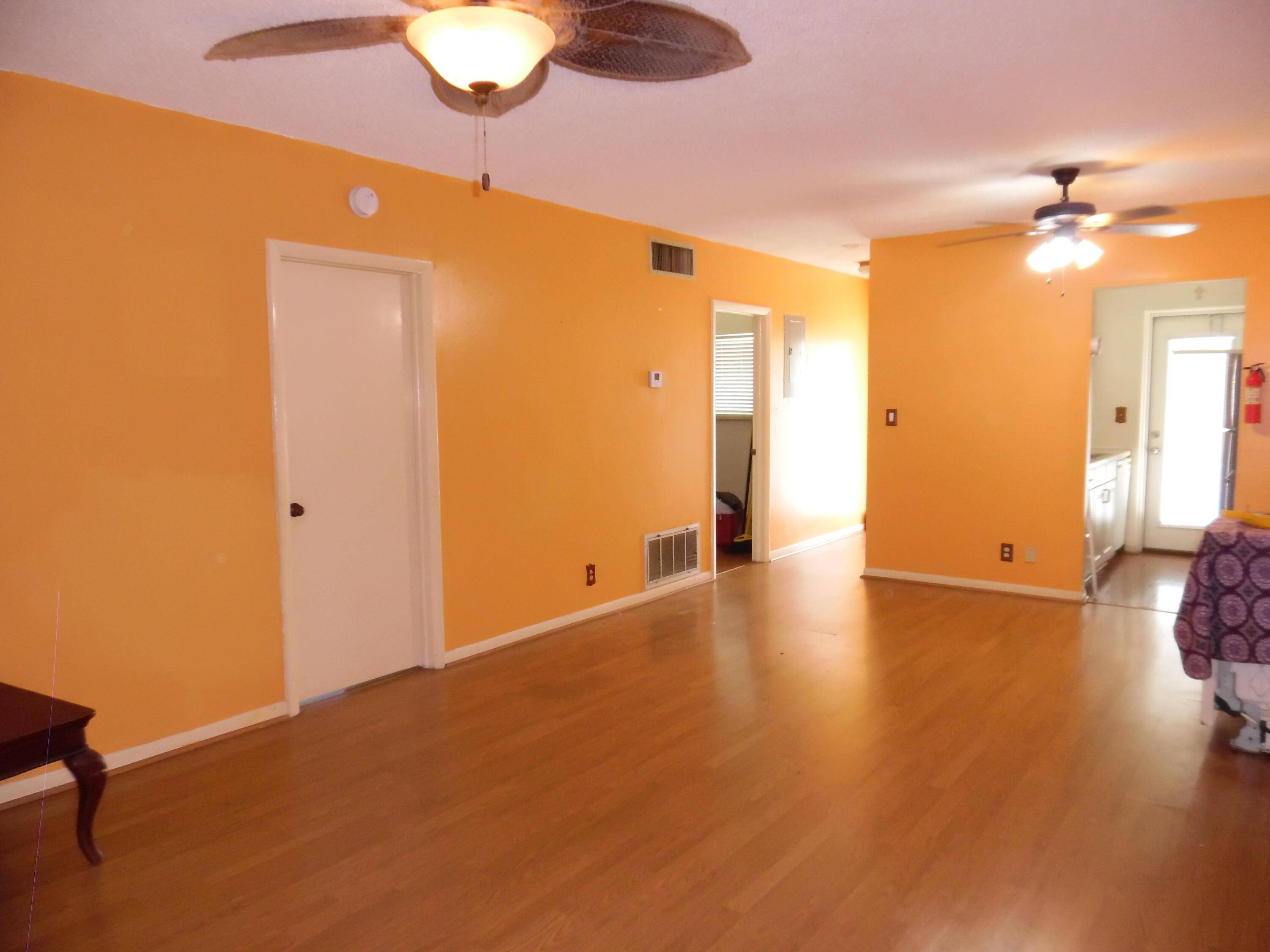 Boynton Beach, FL 33426,1115 Lake Ter 202 TER 202