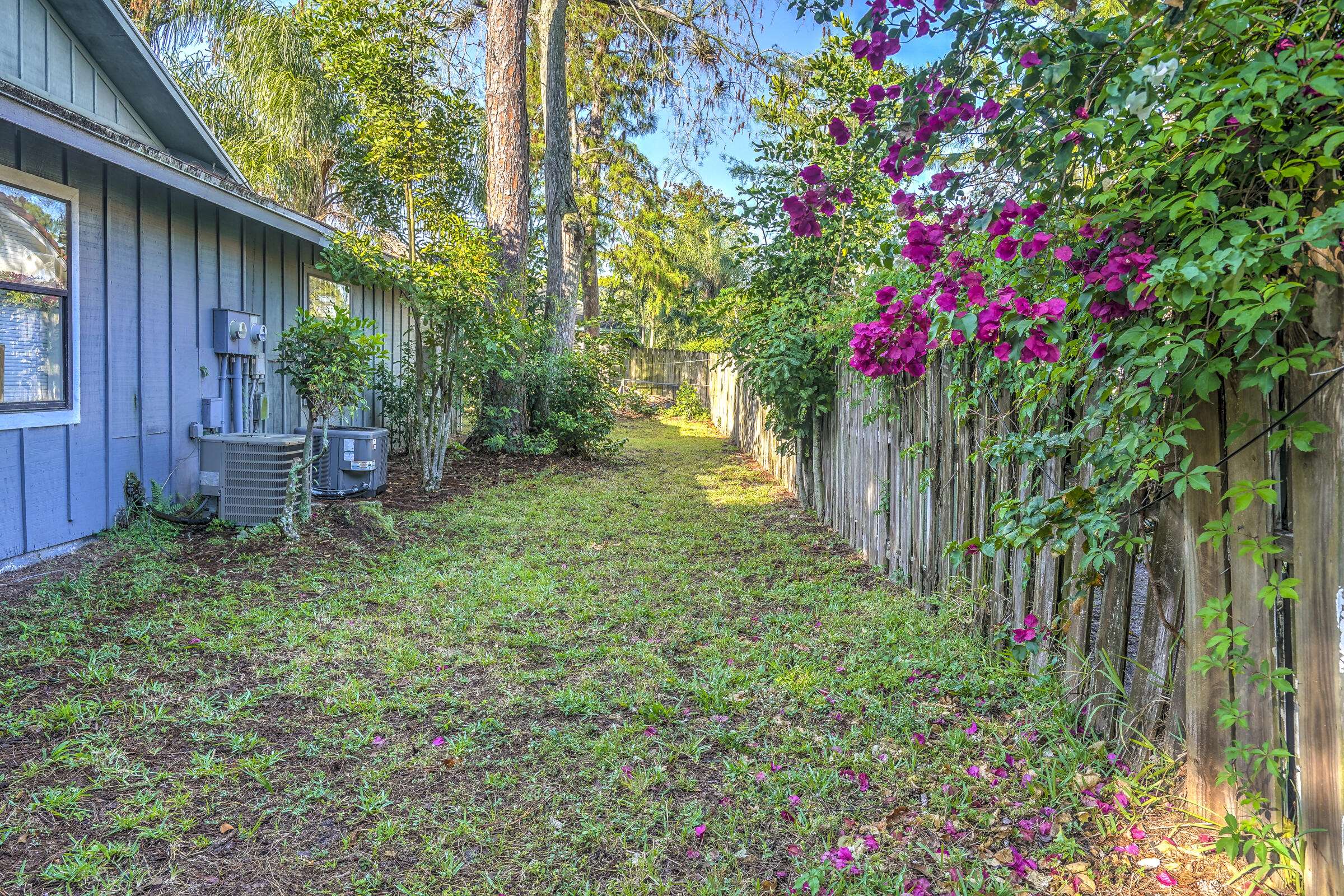 Wellington, FL 33414,1073 Goldenrod RD