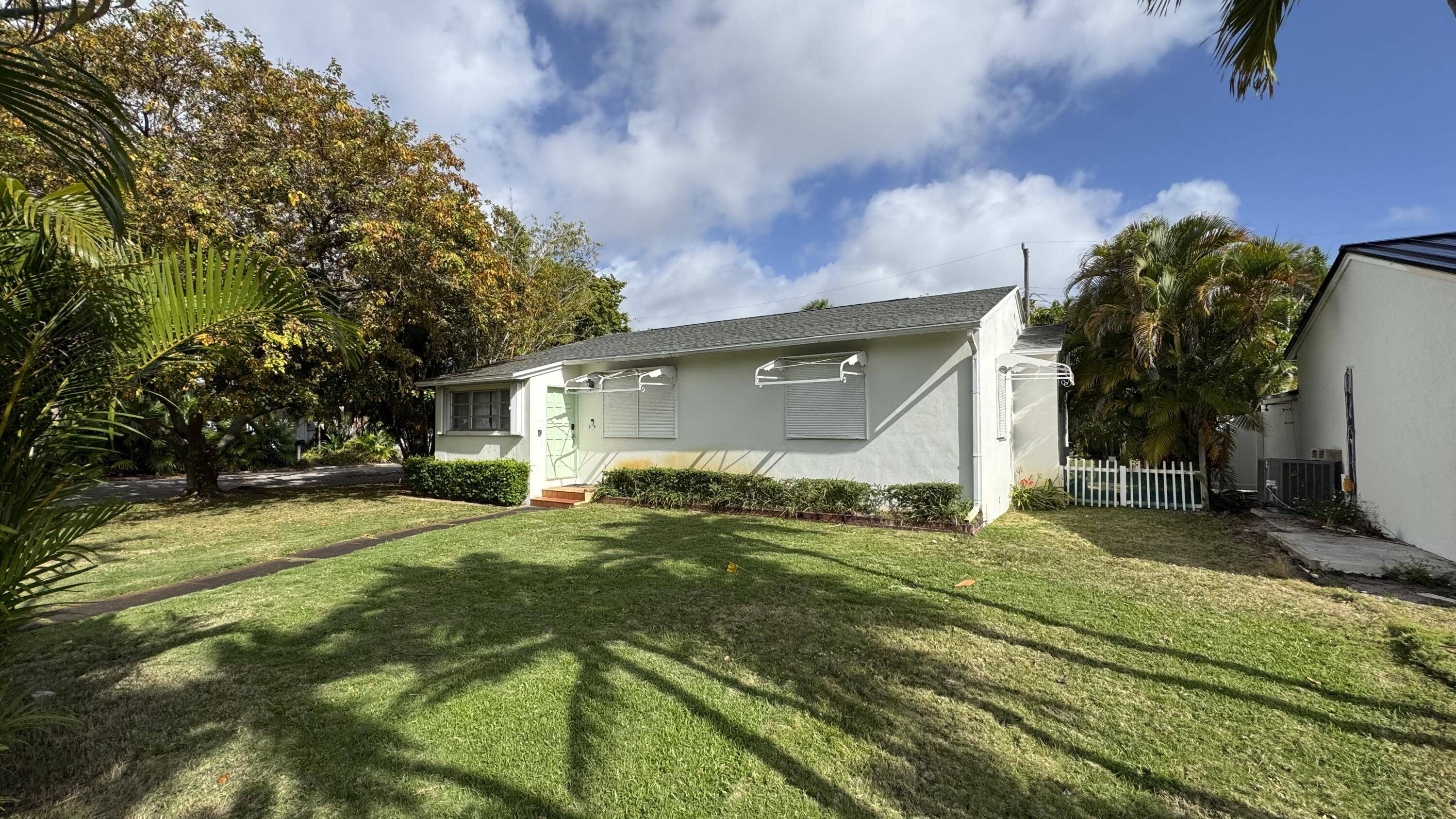 West Palm Beach, FL 33407,225 32nd ST