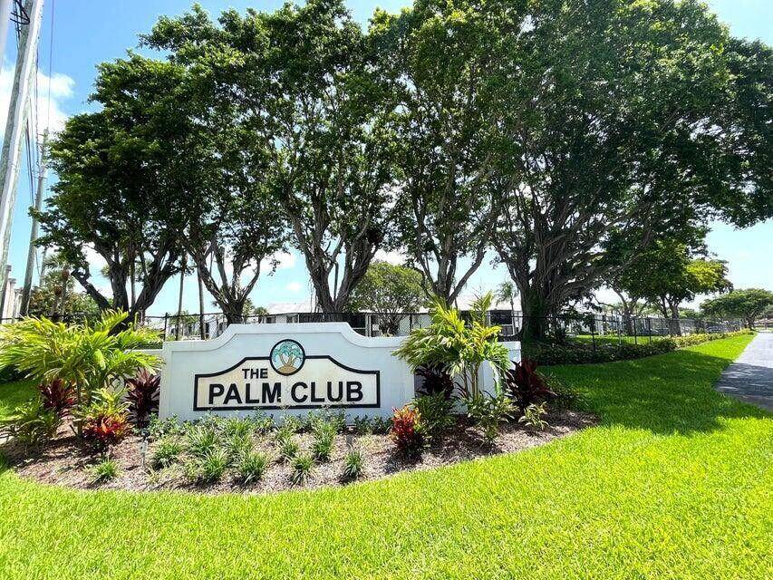 West Palm Beach, FL 33409,1012 Green Pine BLVD E2