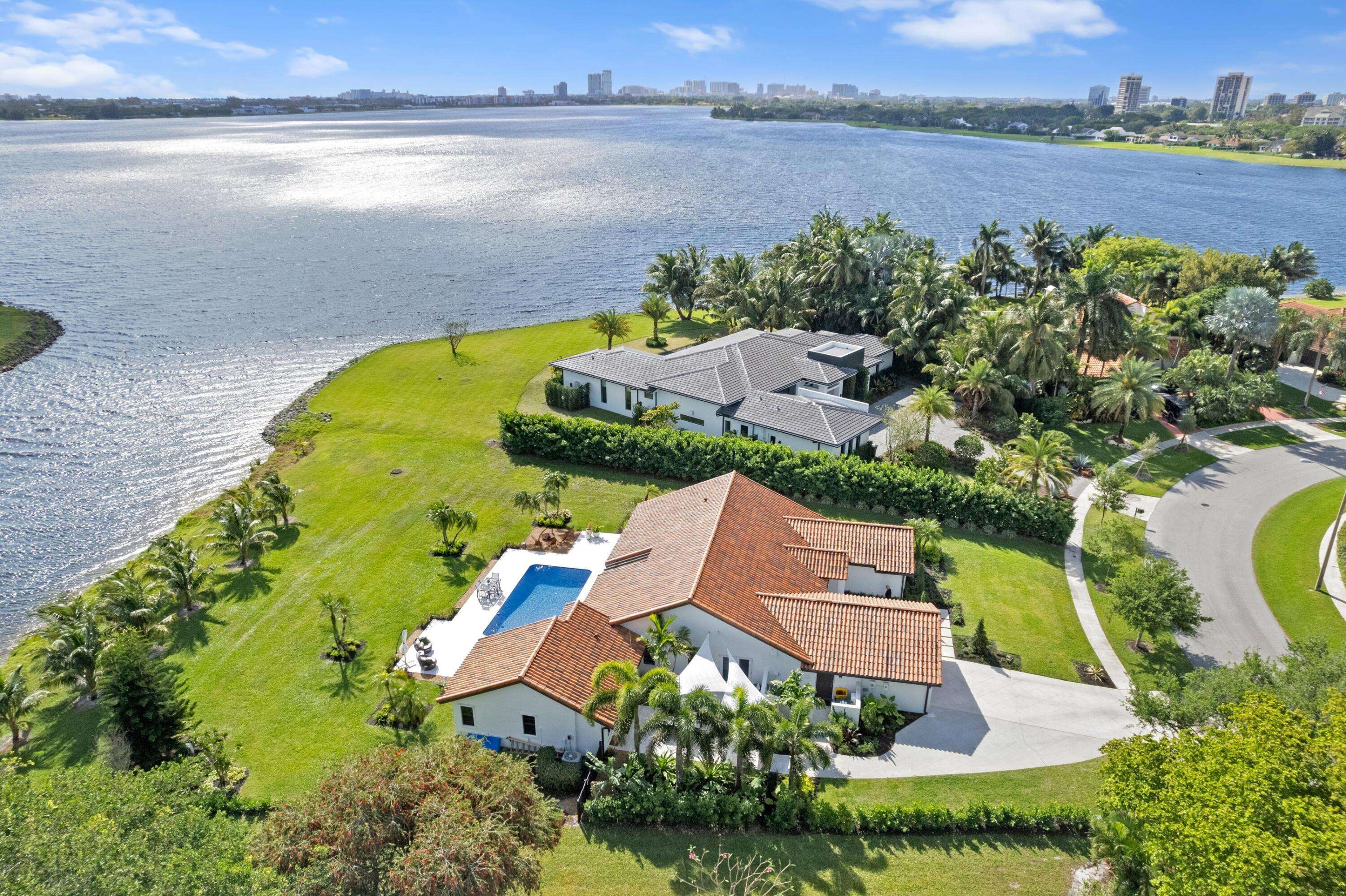 West Palm Beach, FL 33401,3510 Embassy DR