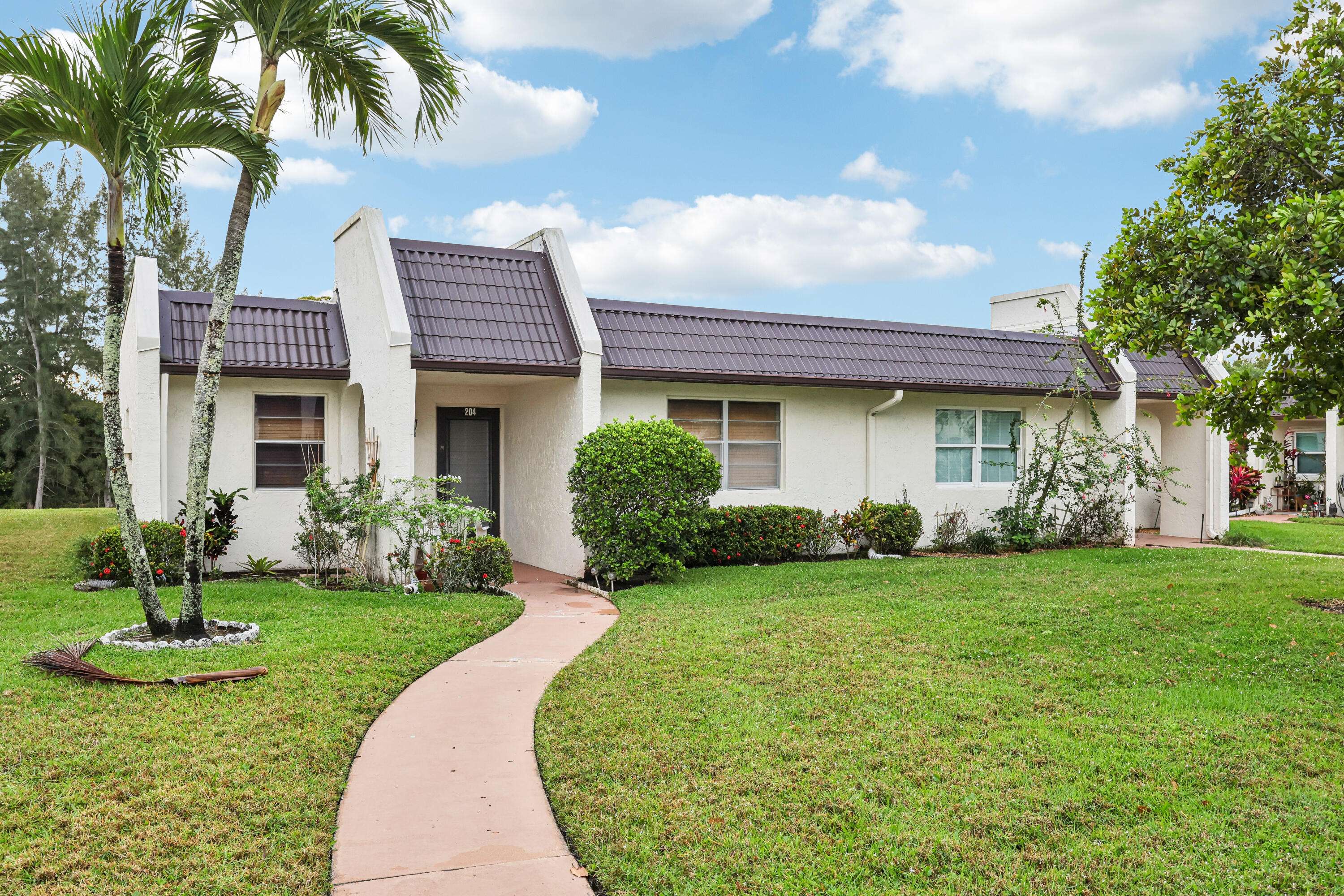 West Palm Beach, FL 33411,206 Lake Susan LN
