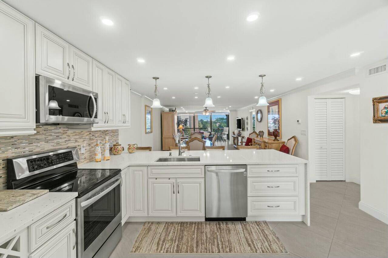 Deerfield Beach, FL 33441,1627 Riverview RD 411