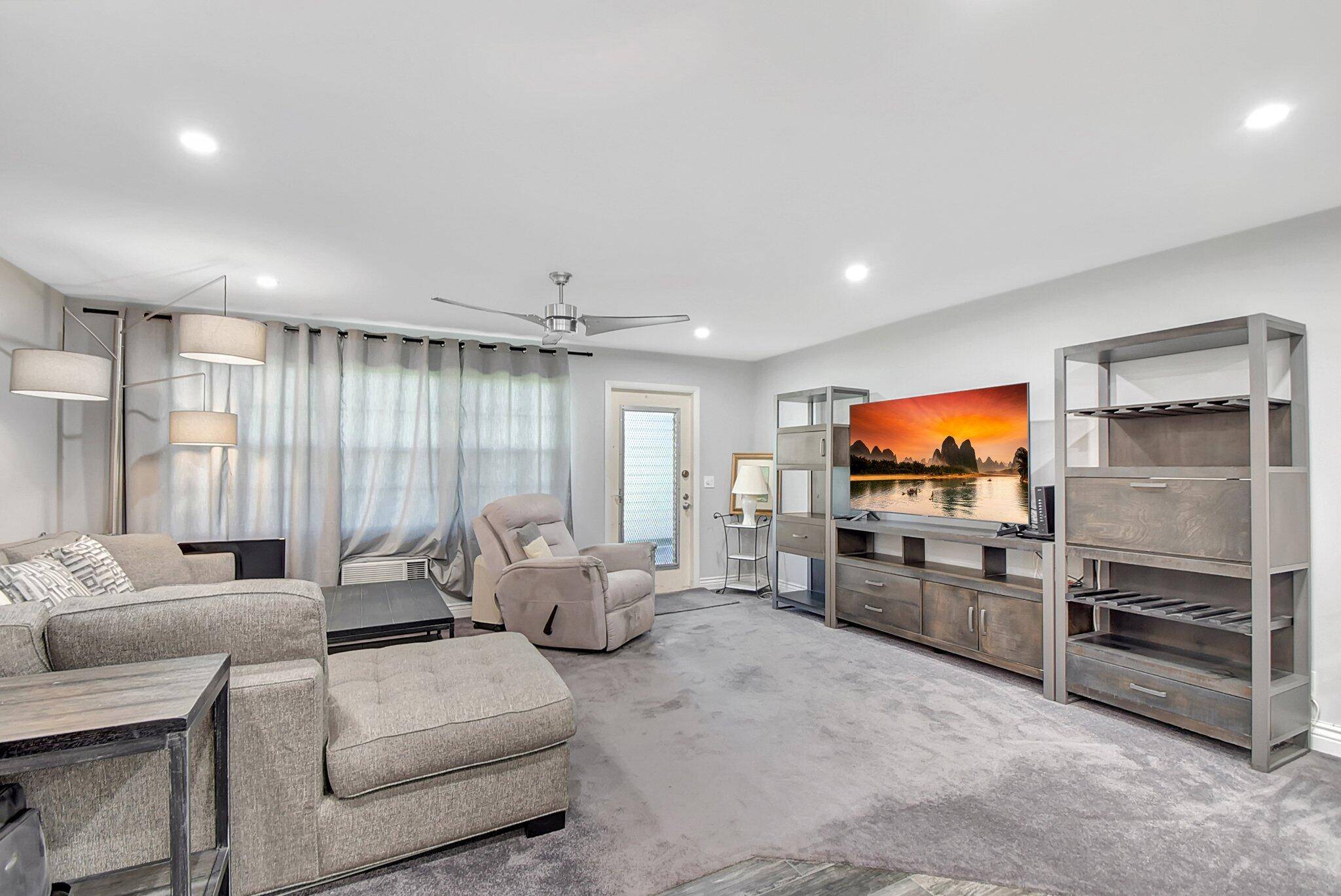 Boca Raton, FL 33434,387 Mansfield J