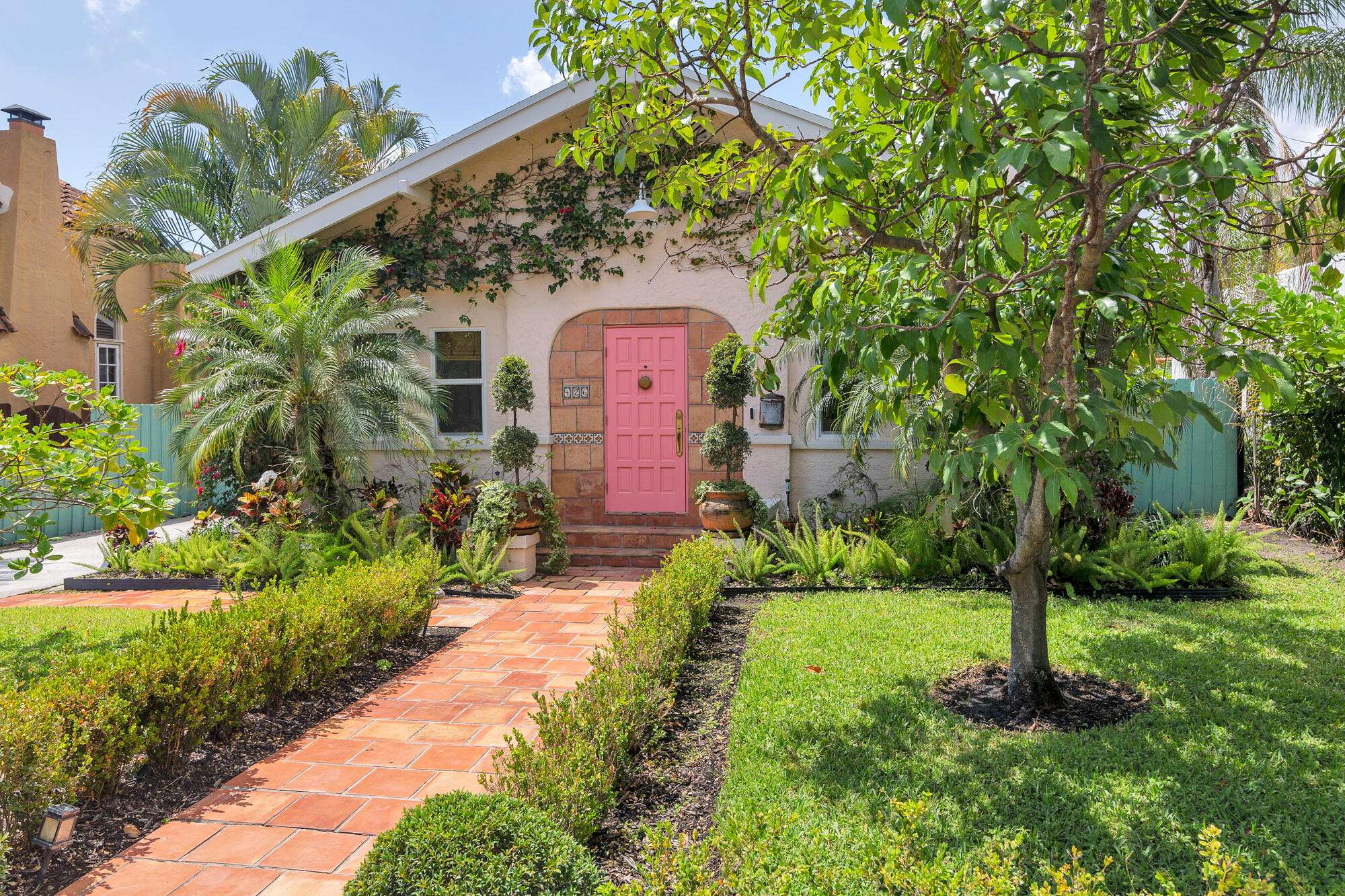 West Palm Beach, FL 33407,426 30th ST