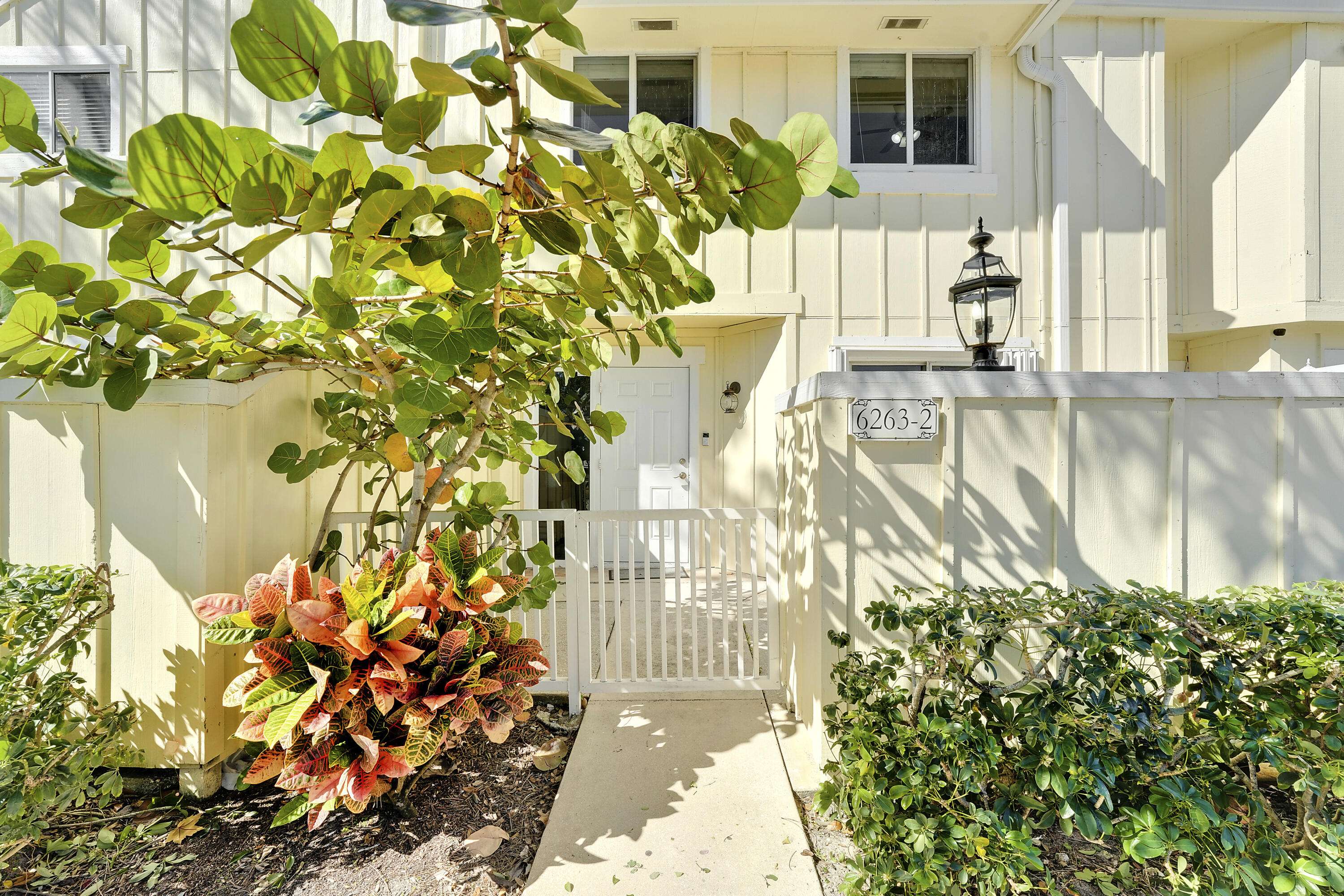 Jupiter, FL 33458,6263 Riverwalk LN 2