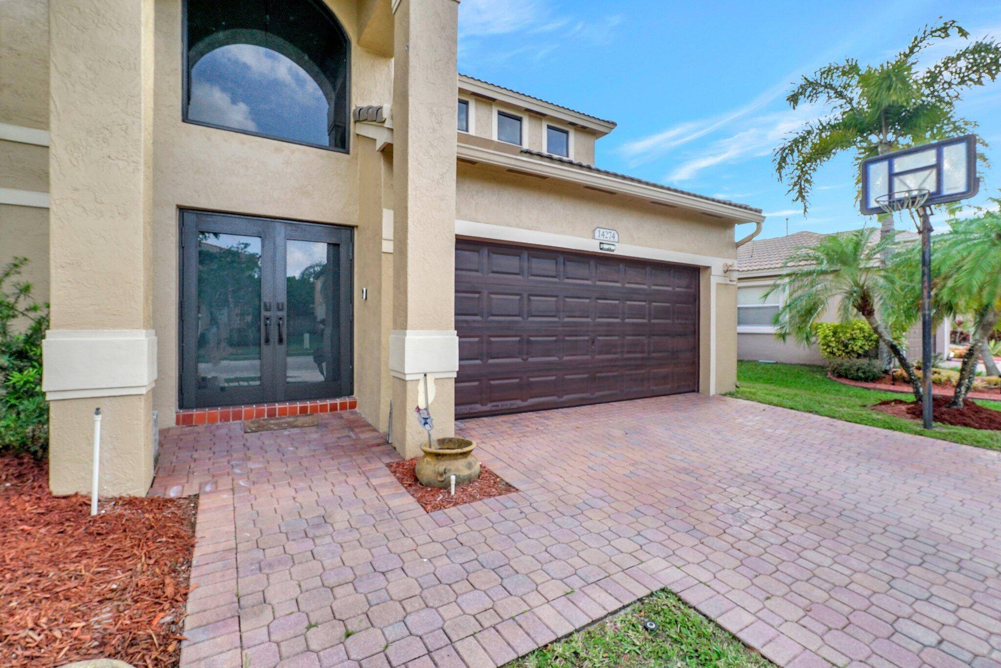 Pembroke Pines, FL 33028,14274 NW 18th MNR