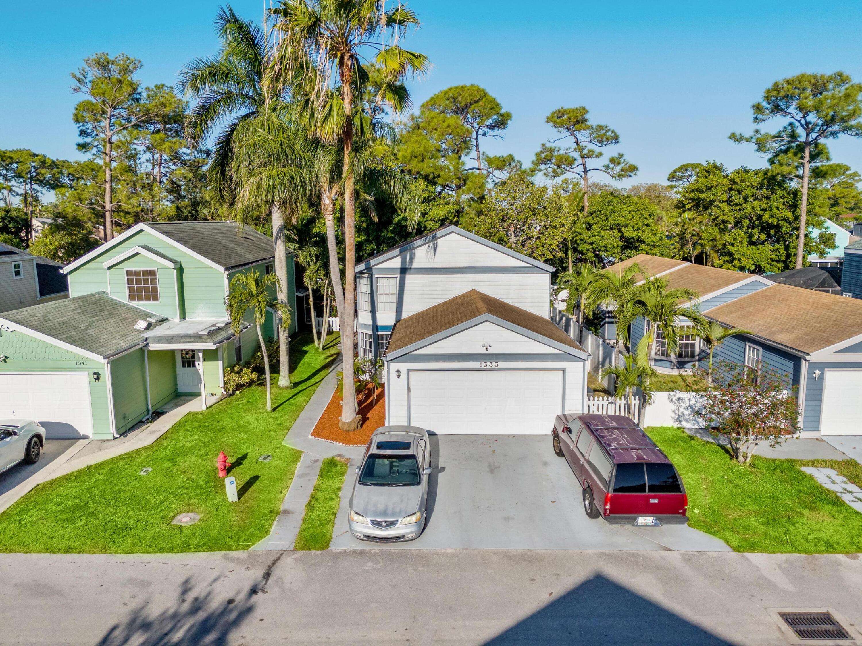 West Palm Beach, FL 33415,1333 Strawberry LN