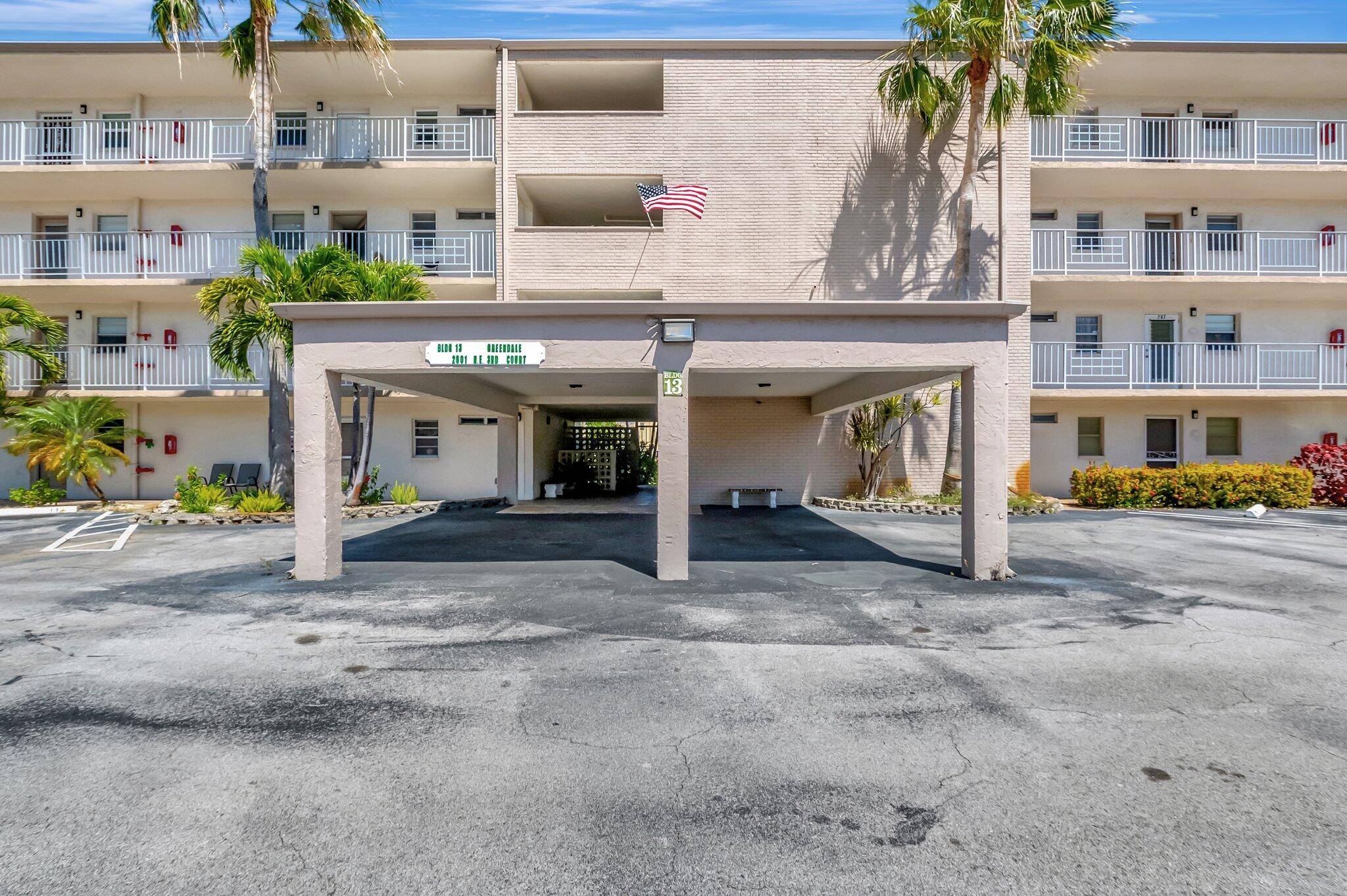Boynton Beach, FL 33435,2601 NE 3rd CT 105