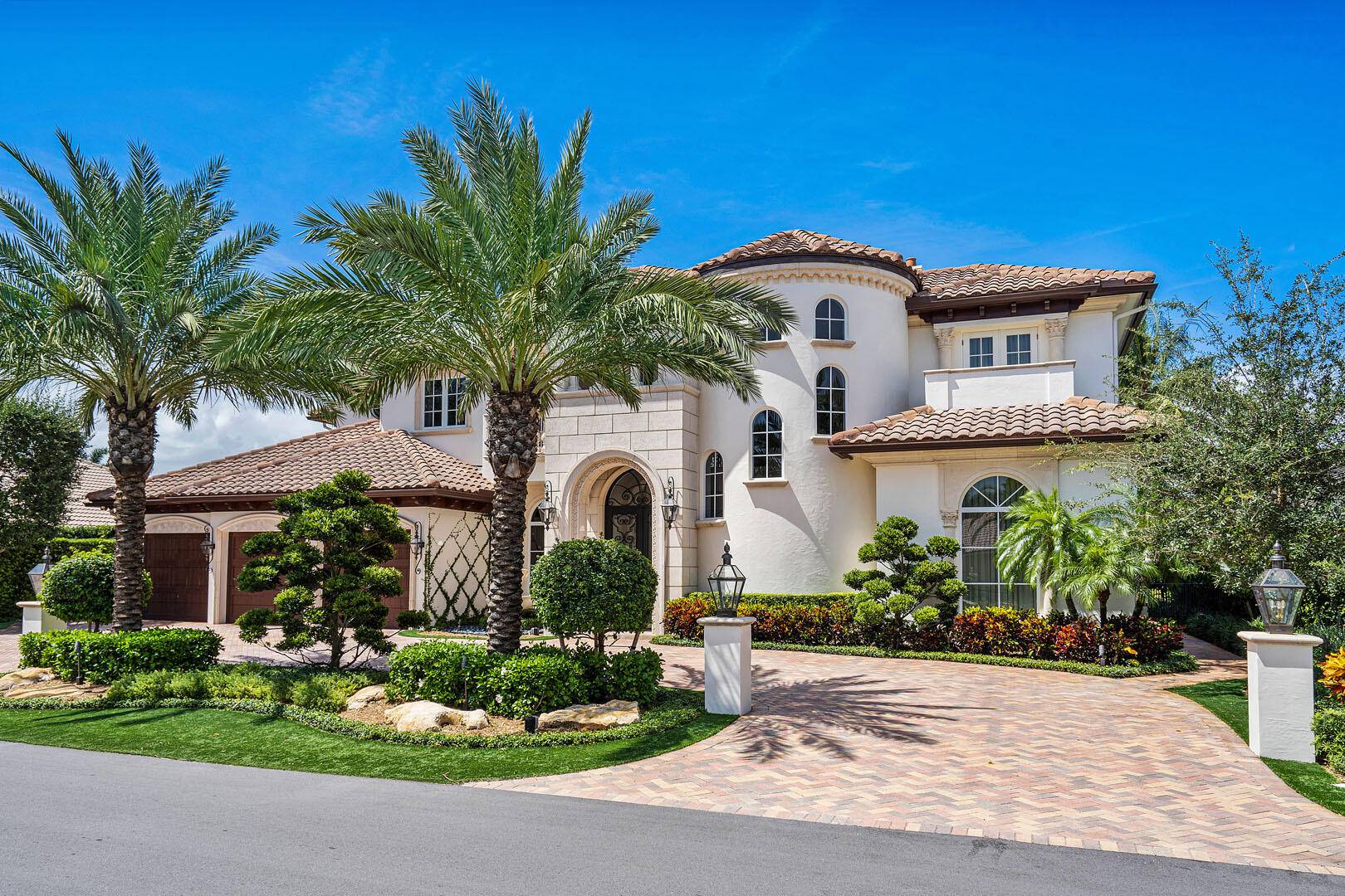 Boca Raton, FL 33432,1801 Thatch Palm DR
