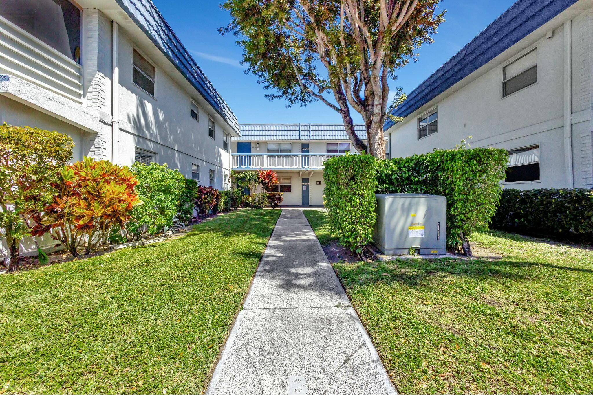Delray Beach, FL 33446,129 Tuscany B