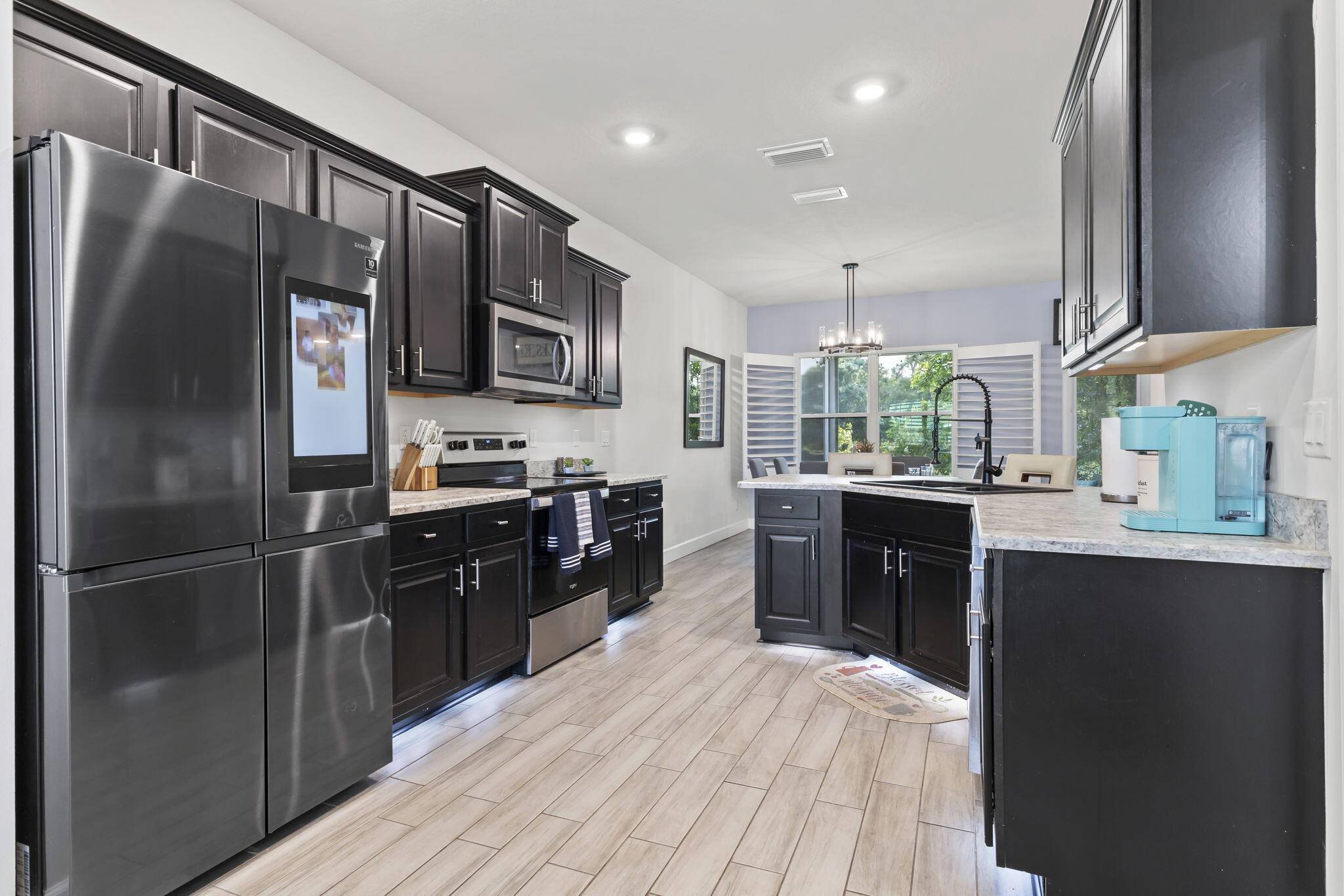 Port Saint Lucie, FL 34983,698 NE Turtle Back TRL