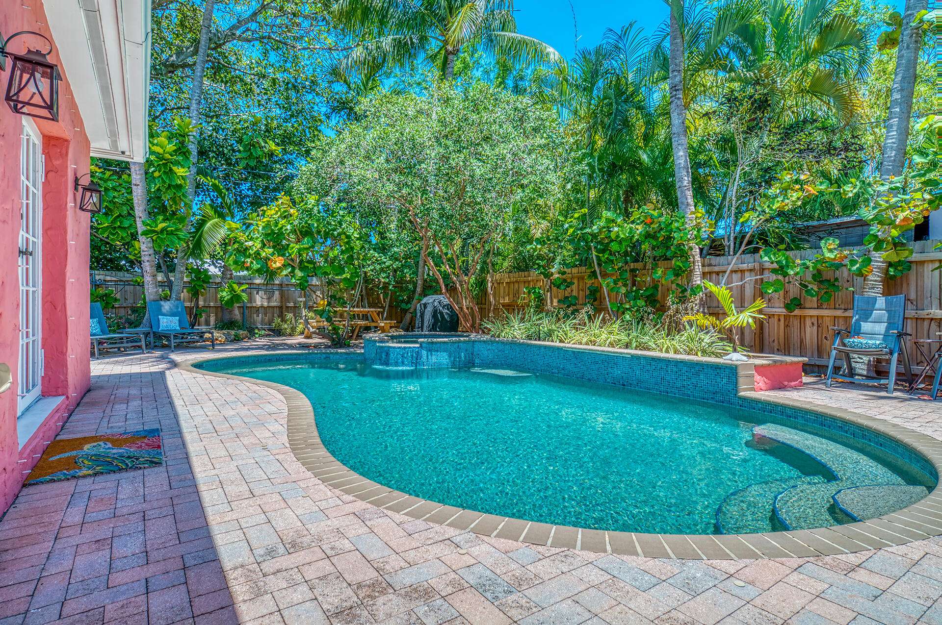 West Palm Beach, FL 33407,517 38th ST