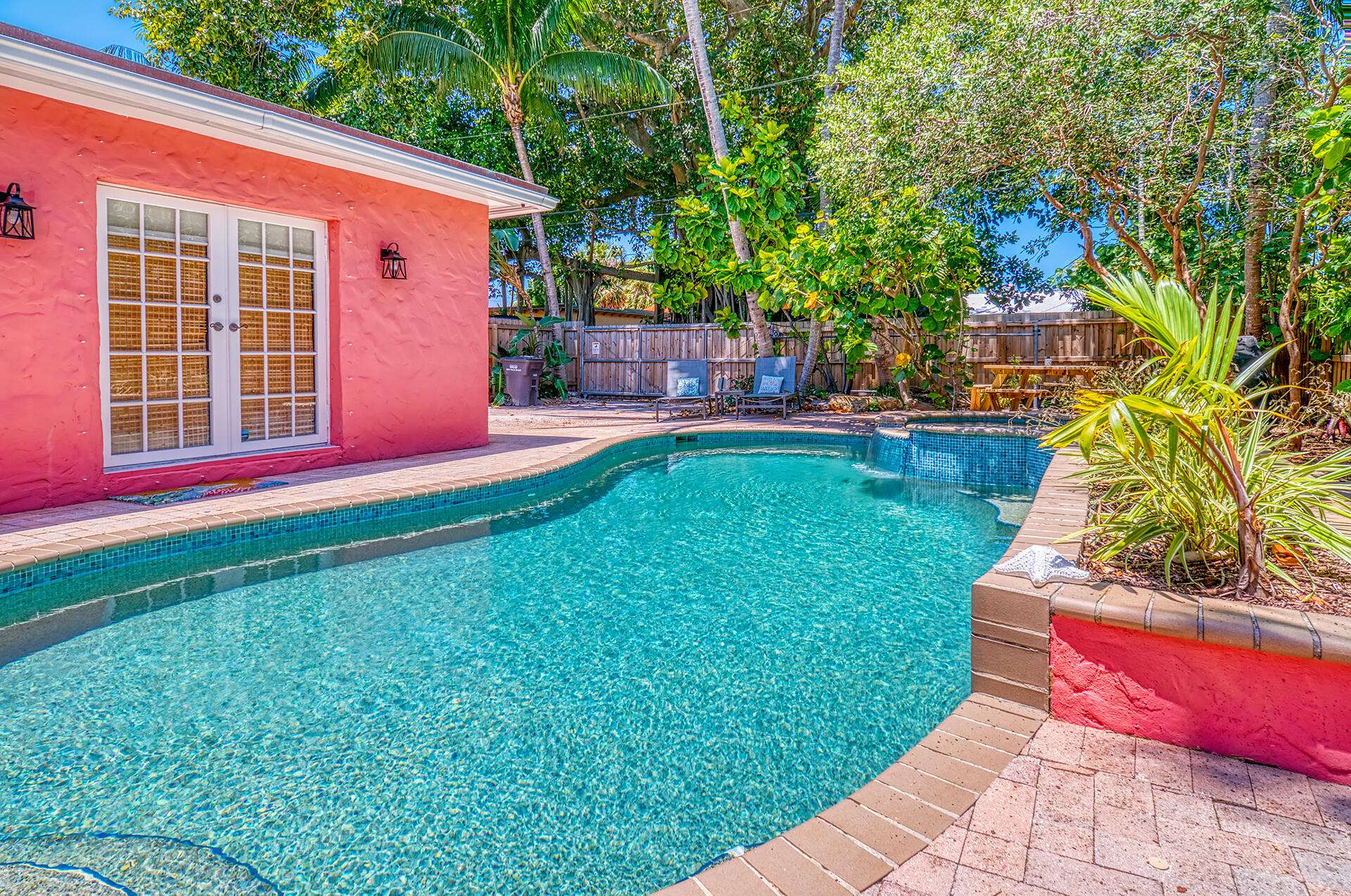 West Palm Beach, FL 33407,517 38th ST
