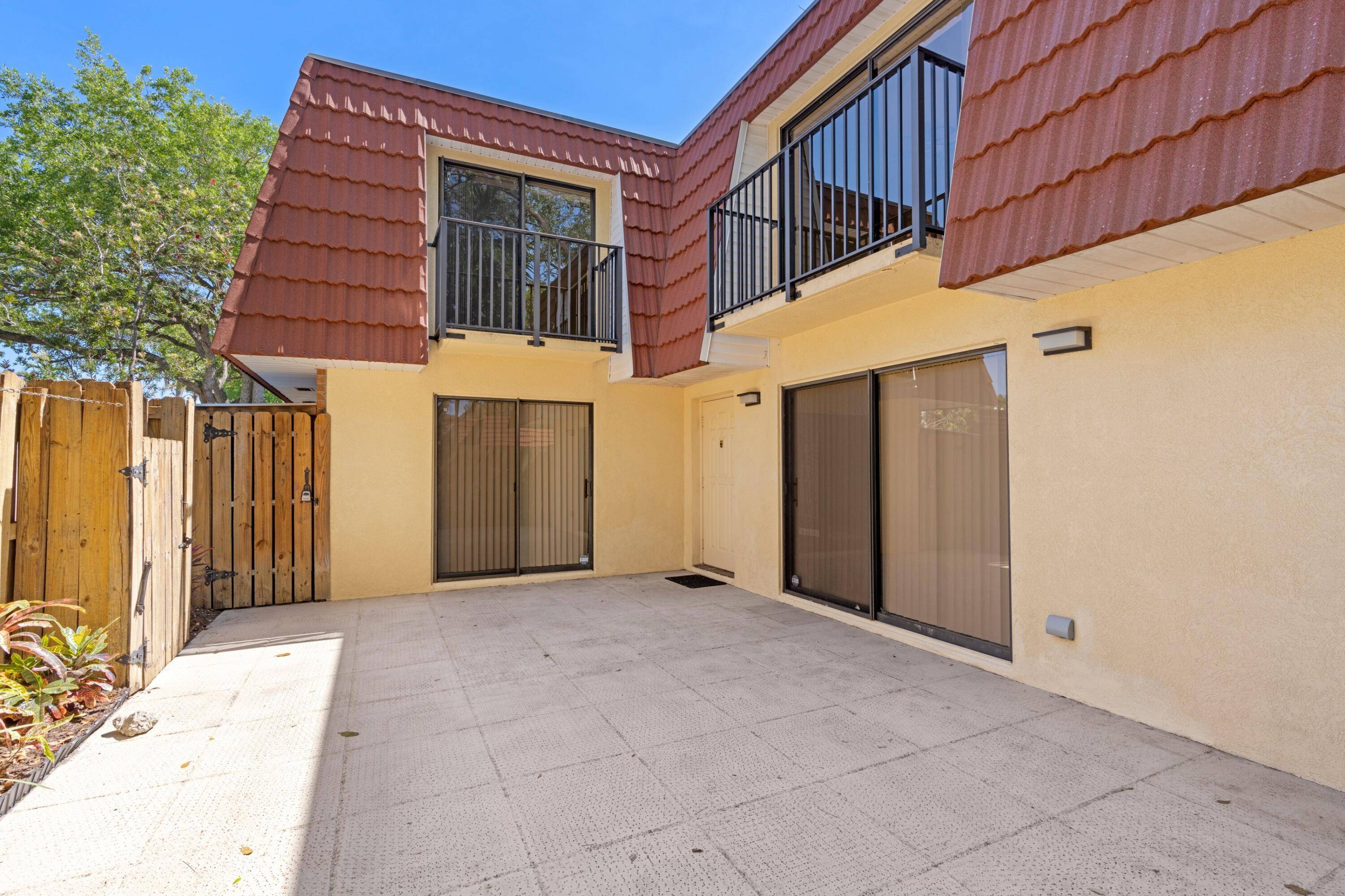 Plantation, FL 33324,9919 NW 6th CT