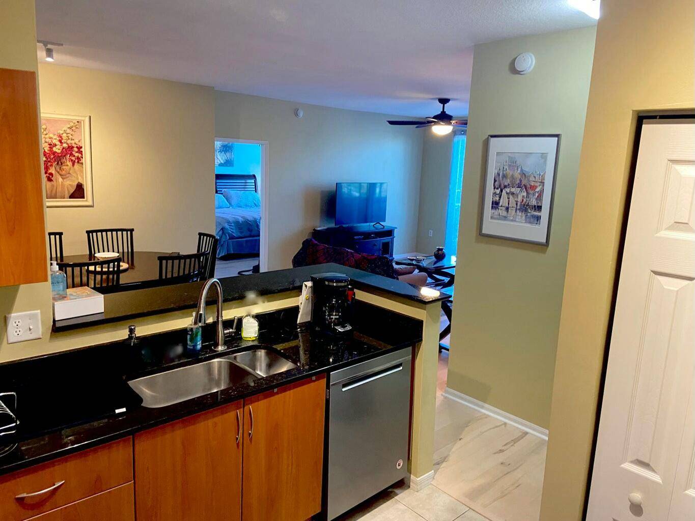 Lantana, FL 33462,802 W Windward WAY 203