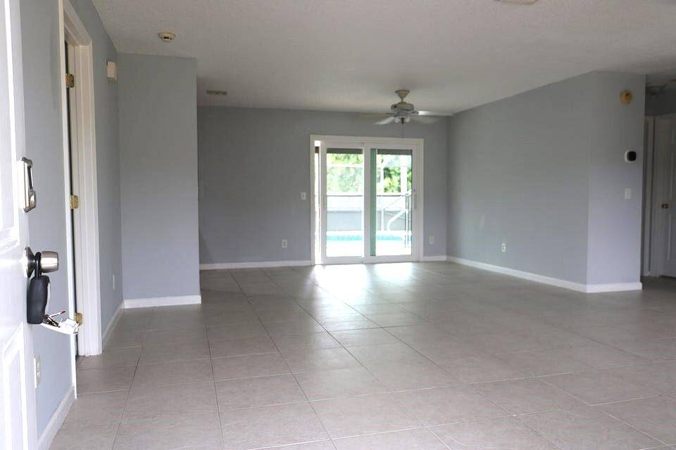 Port Saint Lucie, FL 34953,1852 SW Hampshire LN