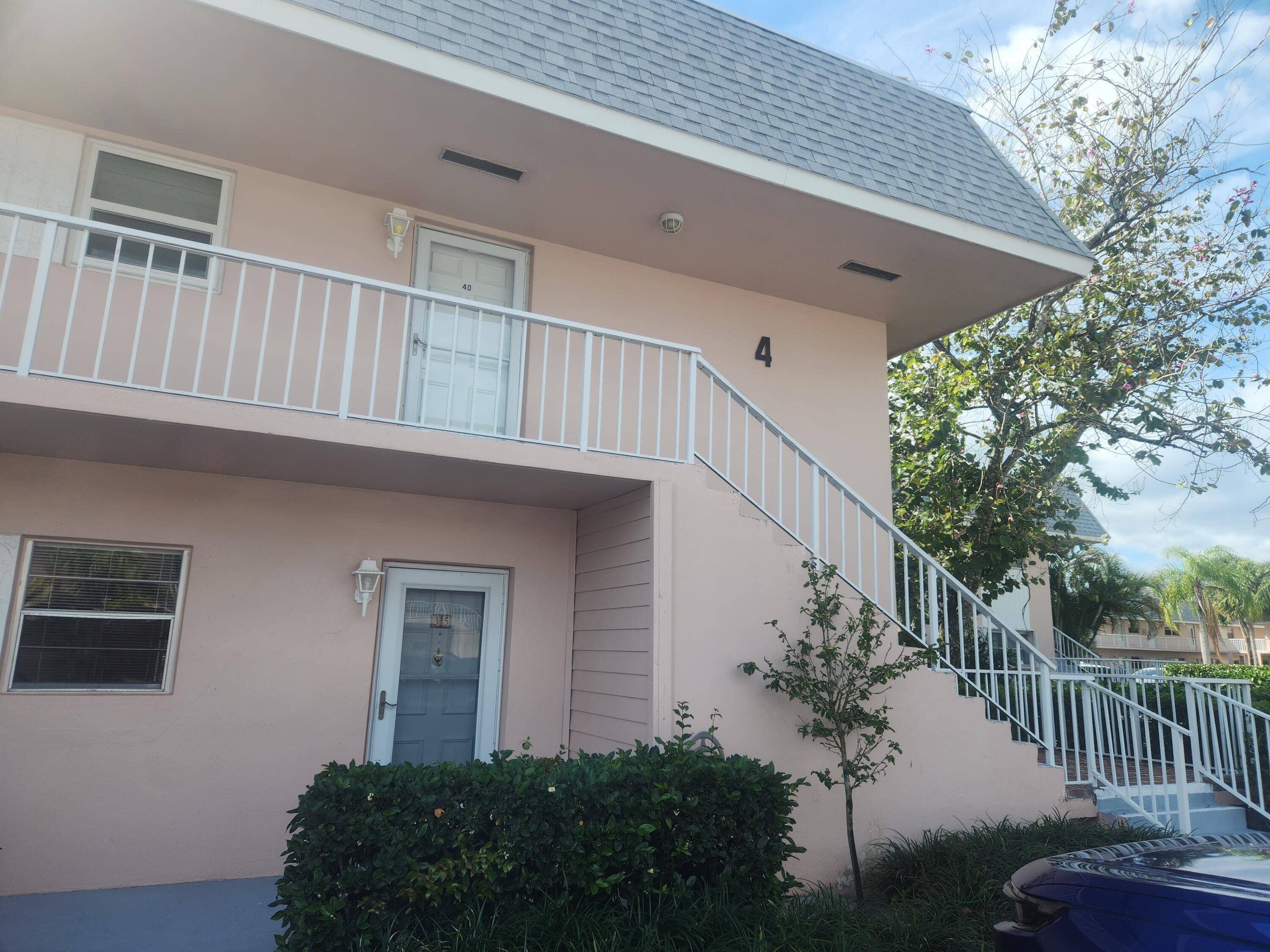 Tequesta, FL 33469,18081 SE Country Club DR 35