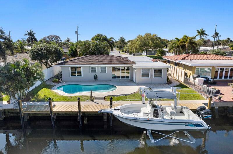 Pompano Beach, FL 33060,840 SE 3rd TER